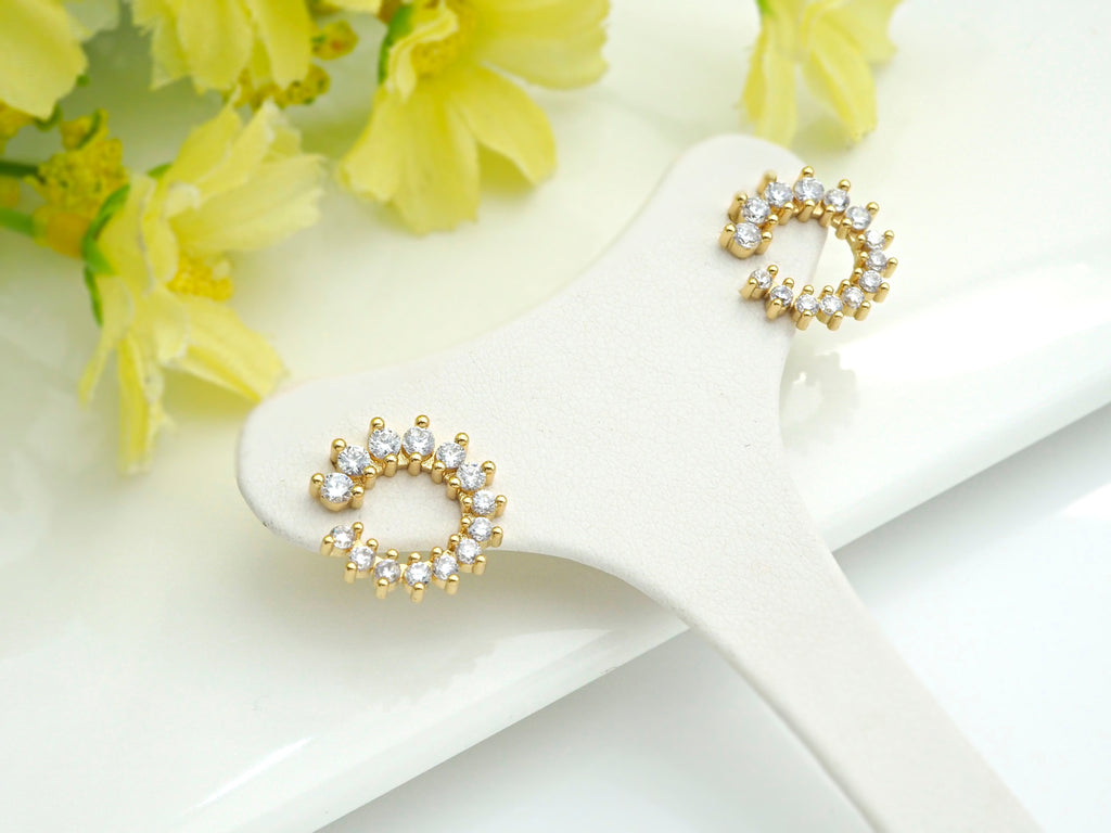 CZ C Shape Stud Earring, Sku#J222