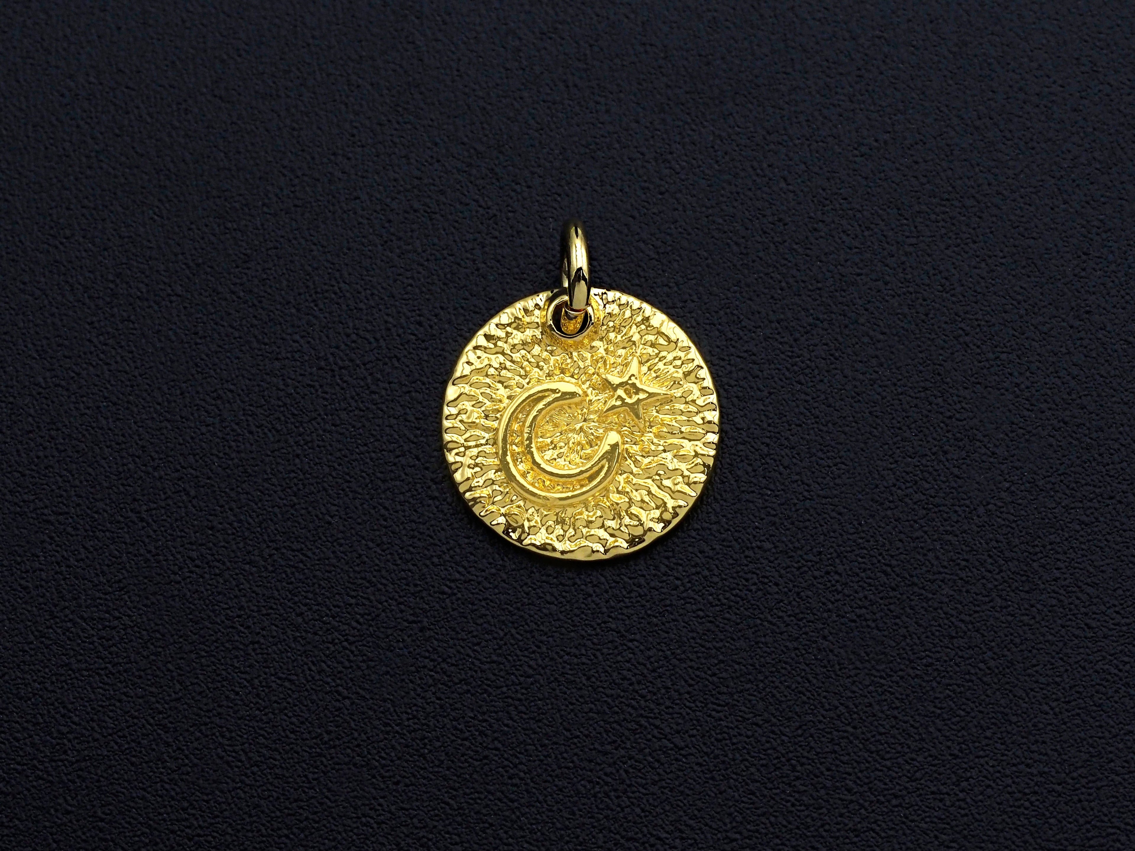 Moon Star on Disc Pendant, Embossment Coin Pendant, 24K Gold Tone,12mm, Sku#Z774