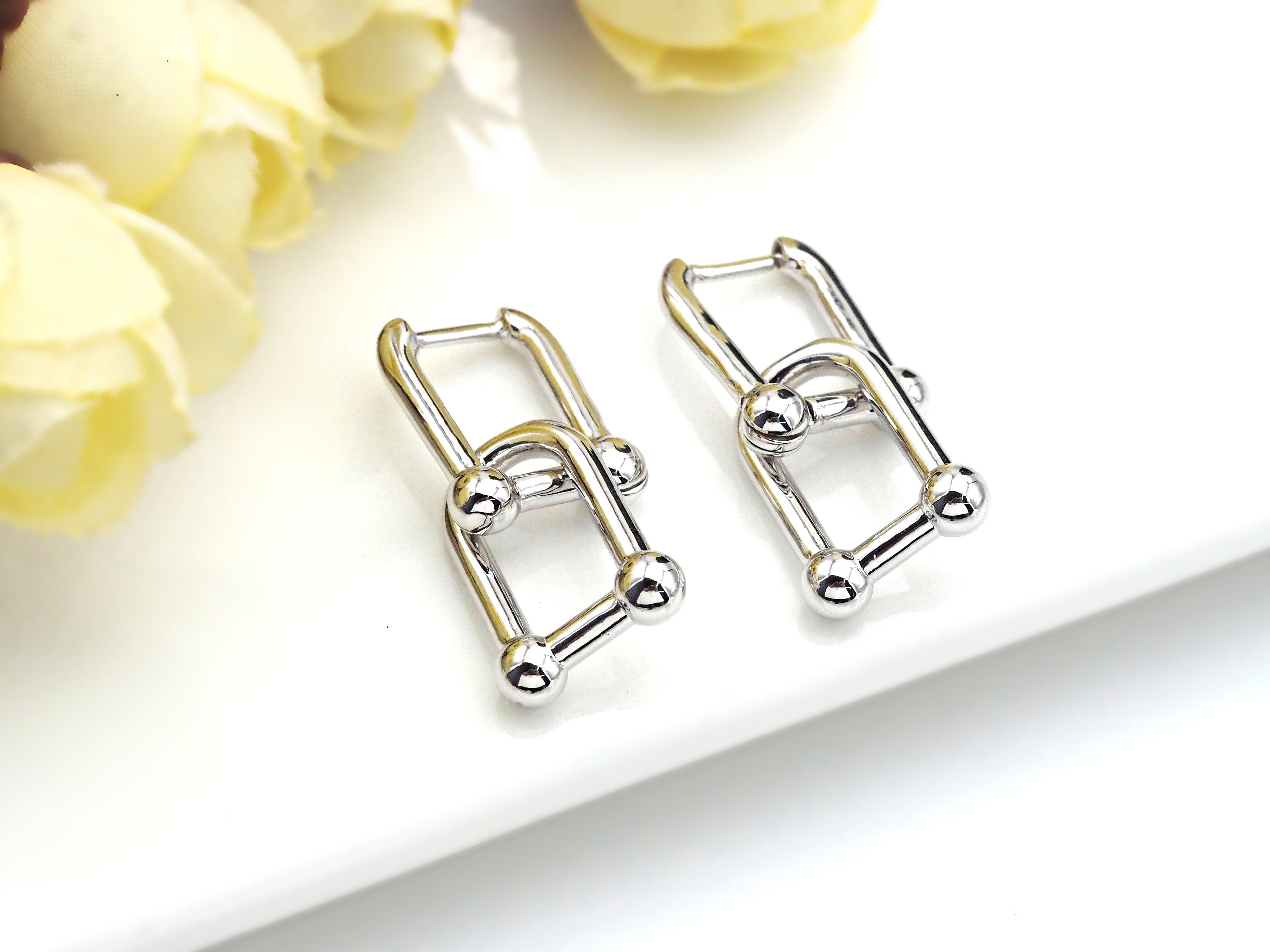 U Shape Chain Earring,  Sku#O34