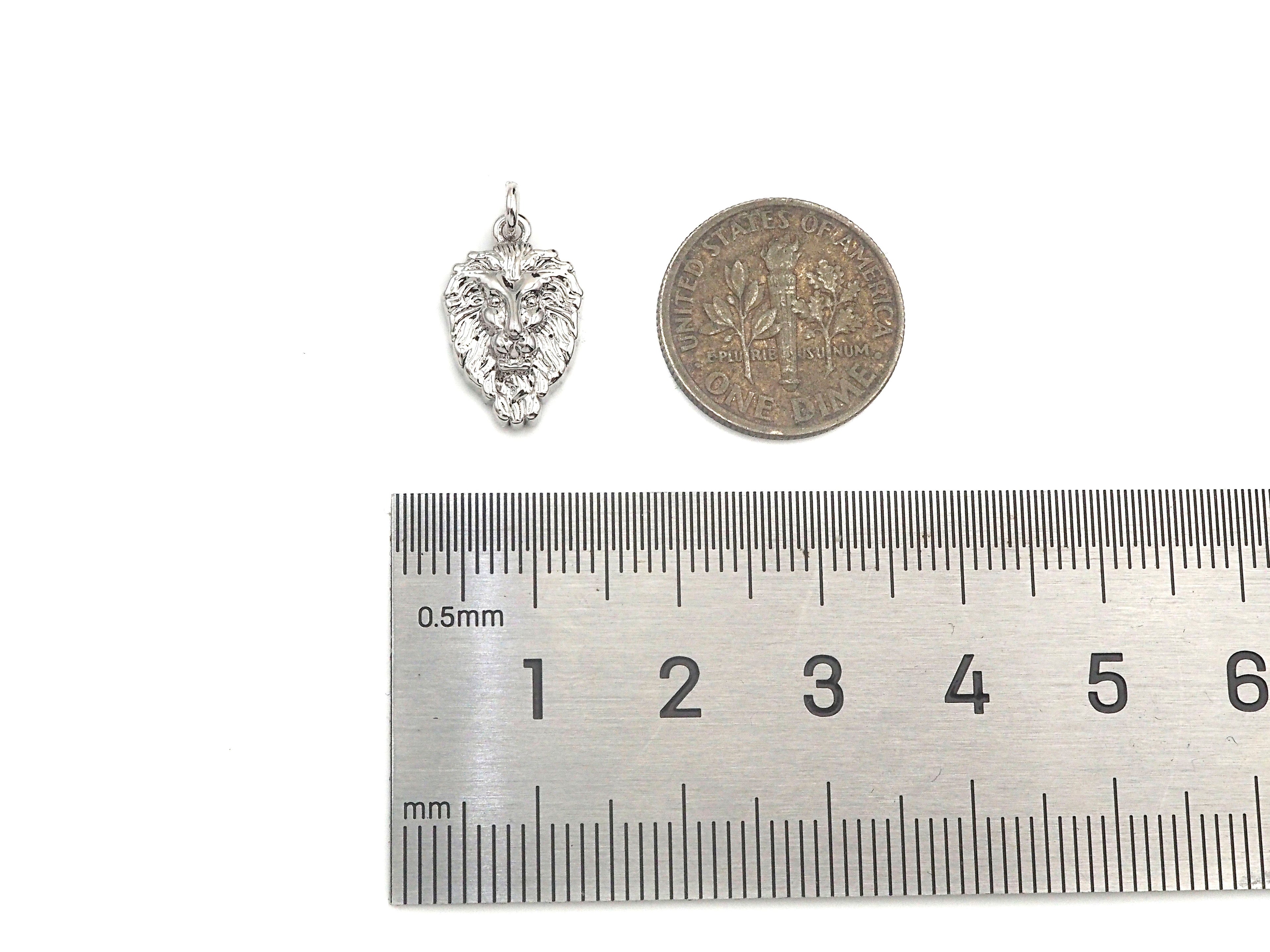 Dianty Embossment Lion Head Shape Pendant/Charm,, Sku#F1368C