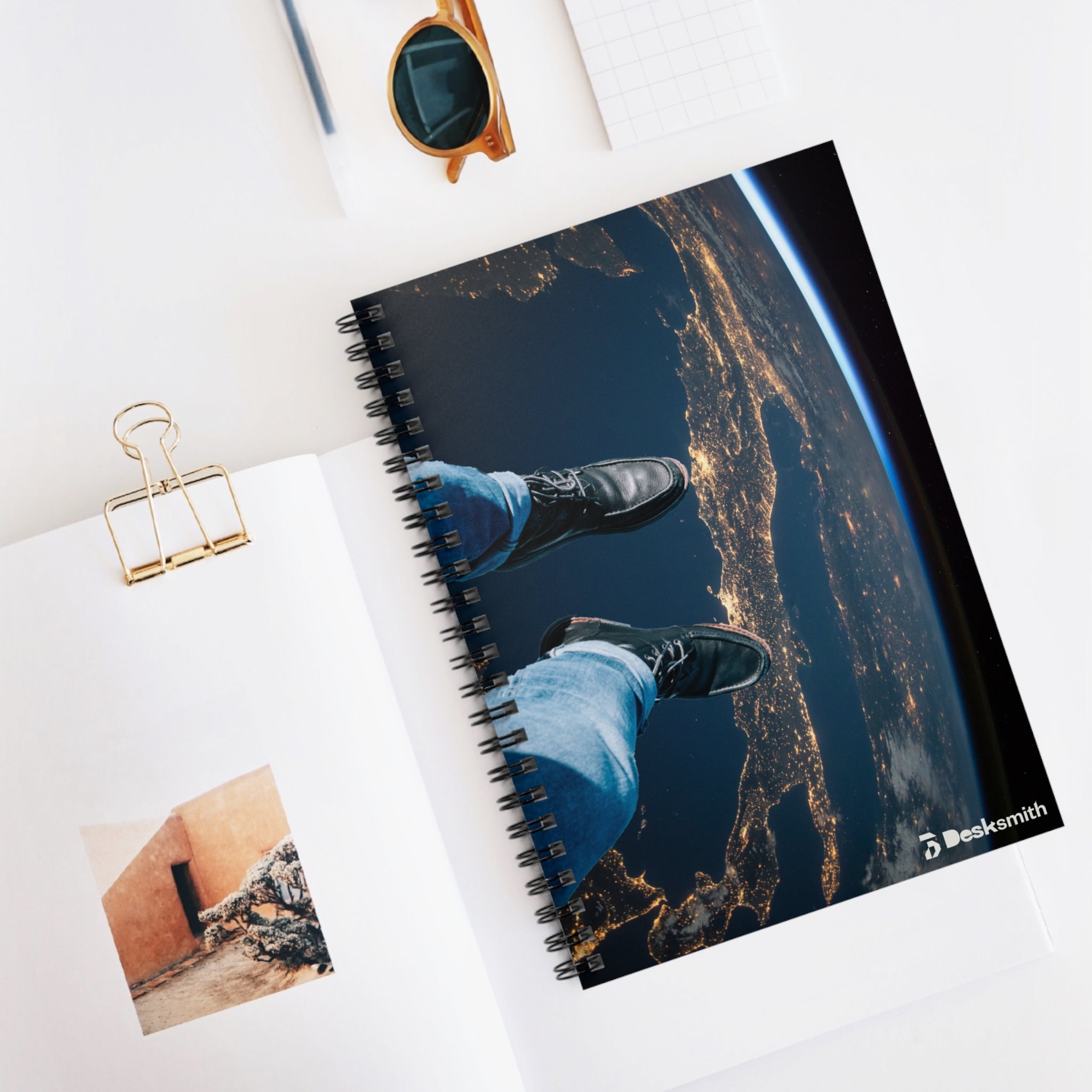 Cahier à spirale Lost In Space - Pages lignées
