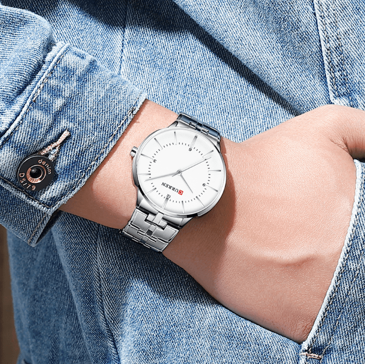 Montre étanche pour homme avec bracelet étincelant, disponible en cinq designs modernes – le cadeau parfait pour l'être cher.