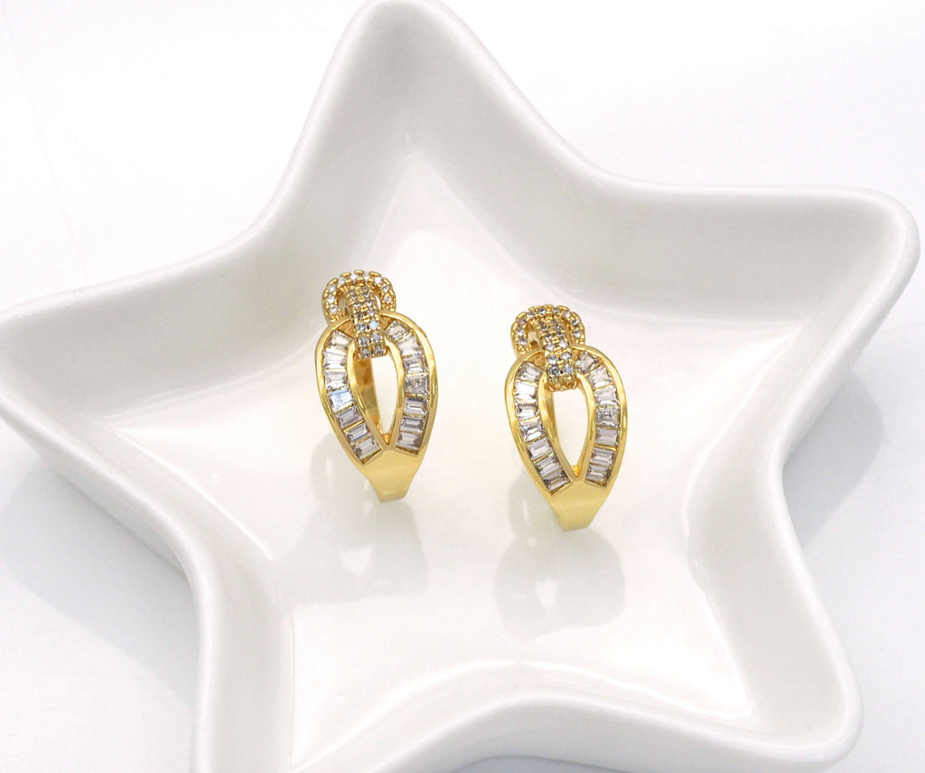 CZ Pave Gold Oval Horseshoe Buckle Link Ring, Sku#LD344