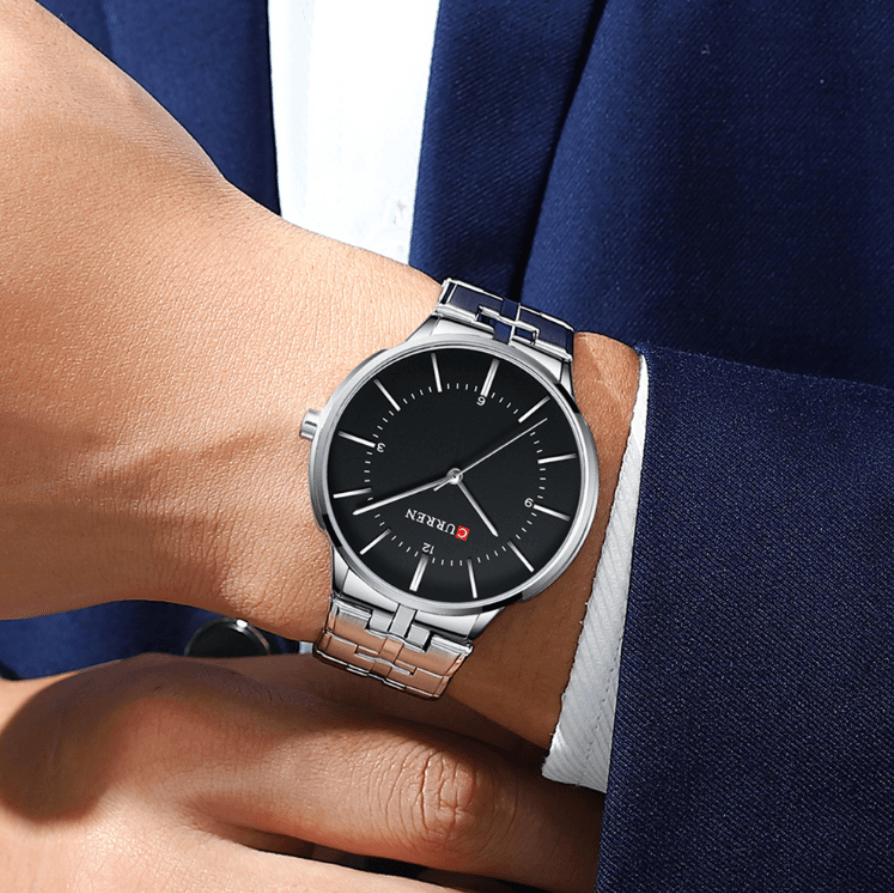 Montre étanche pour homme avec bracelet étincelant, disponible en cinq designs modernes – le cadeau parfait pour l'être cher.