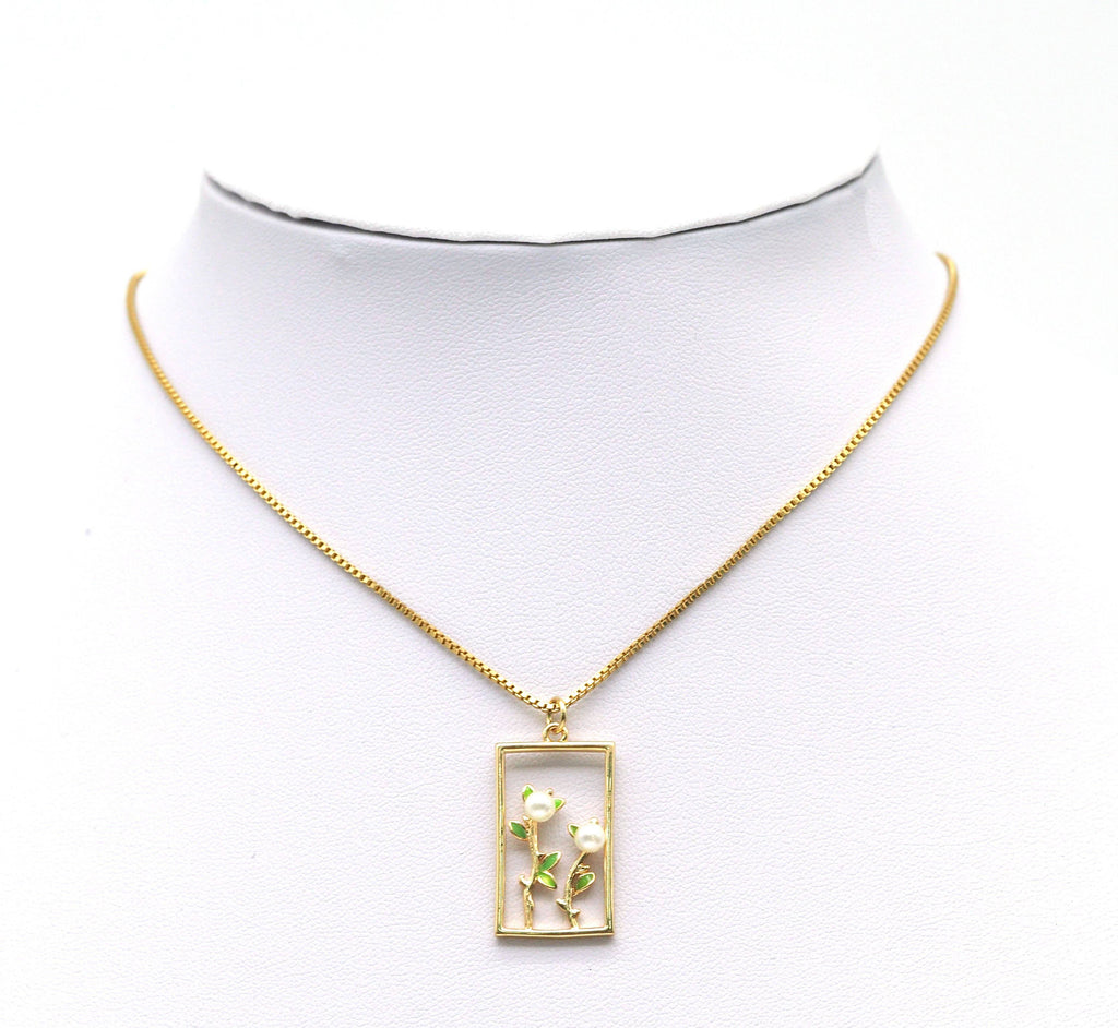 Pearl Flower On Rectangle Frame Charm, Sku#ZX52