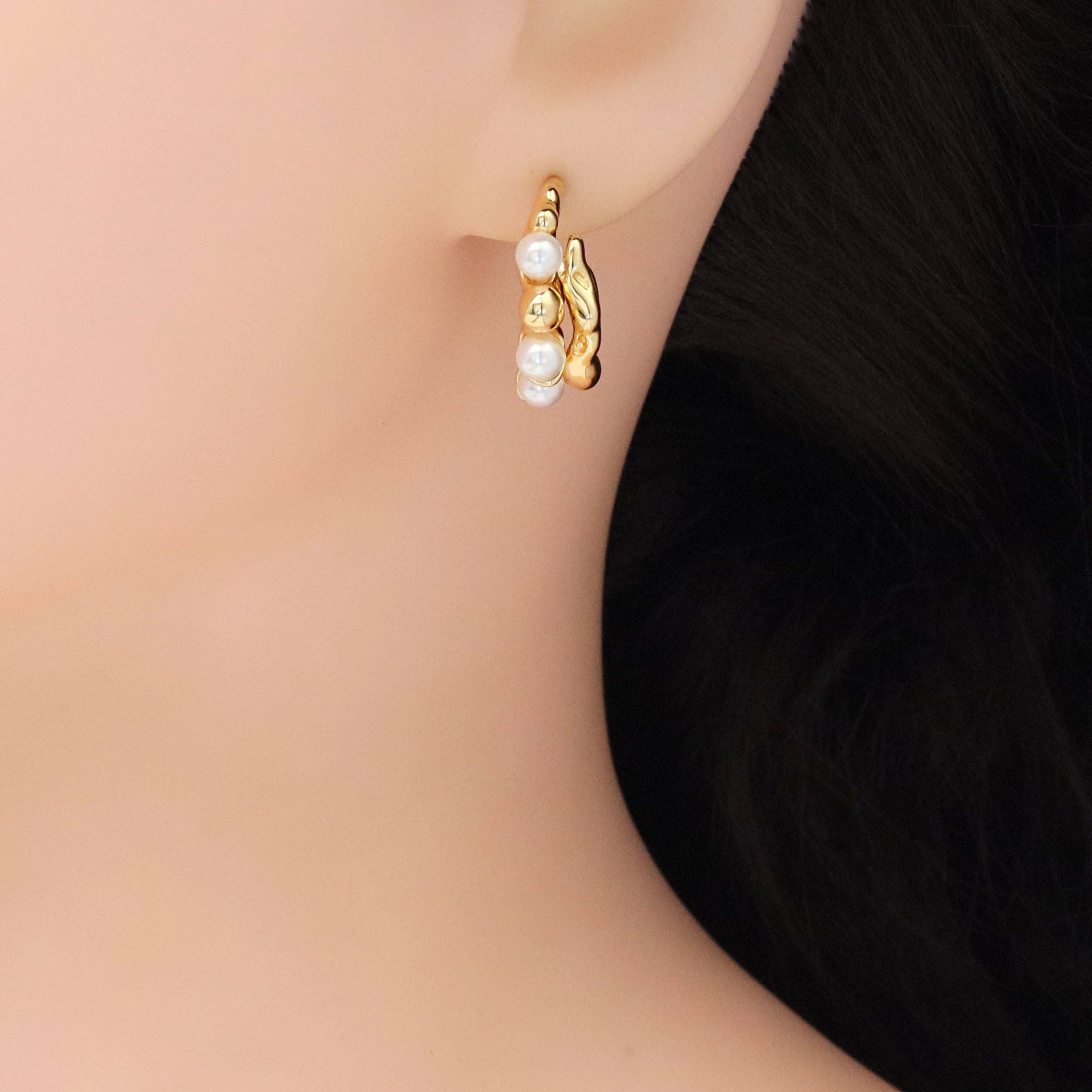 Hammered Gold White Pearl Hoop Earrings, Sku#ZX203
