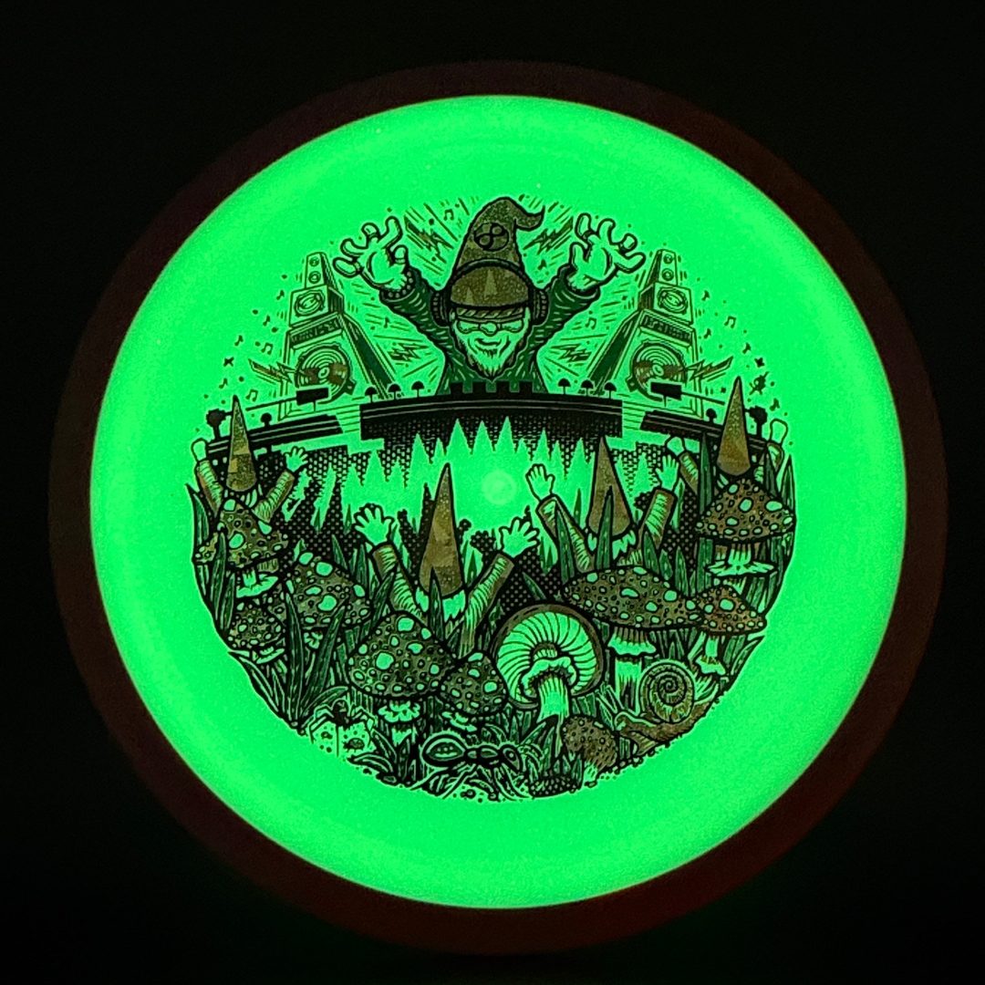 Eclipse Vanish - DJ Gnomeo by Skeet Designs