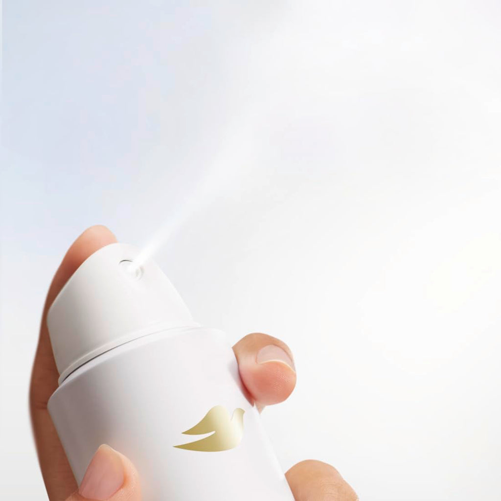Dove Clinical + Care Anti-transpirant Déodorant Vaporisateur Sec pour Femme Fraîcheur Essentielle 107 g