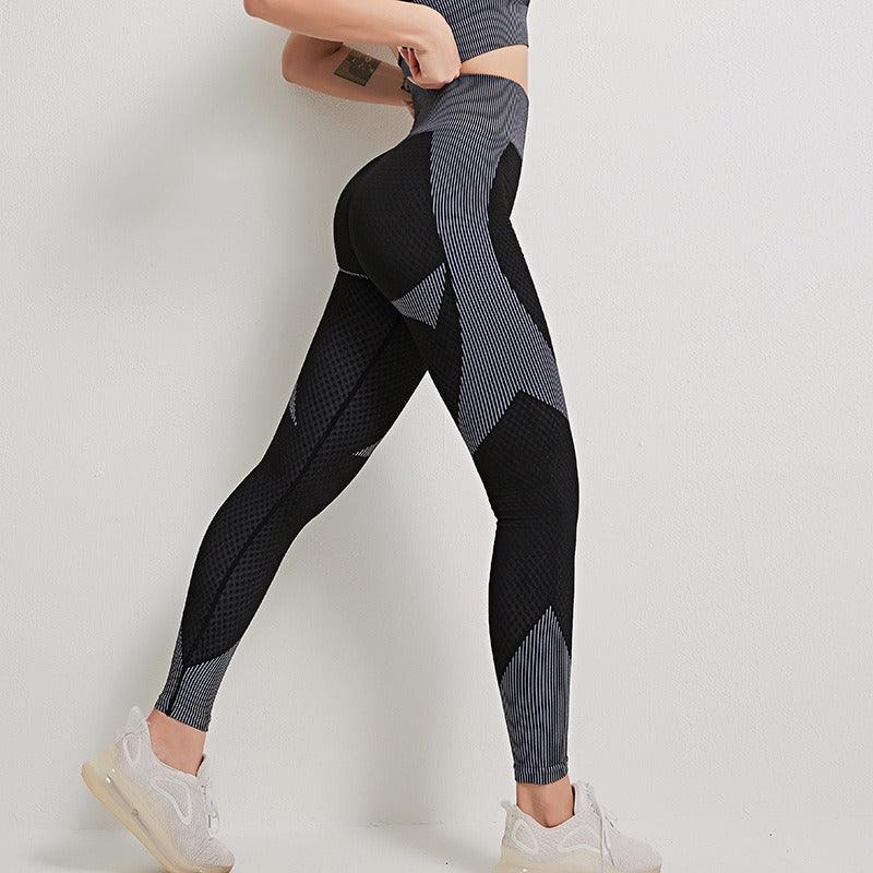 Ensemble haut de yoga, soutien-gorge de sport et leggings de la collection Signature | Vêtements de fitness haut de gamme pour les cowgirls