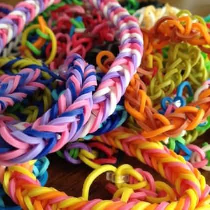 Ensemble de 5009 pièces : Loom Bandz avec bâtonnets et connecteurs