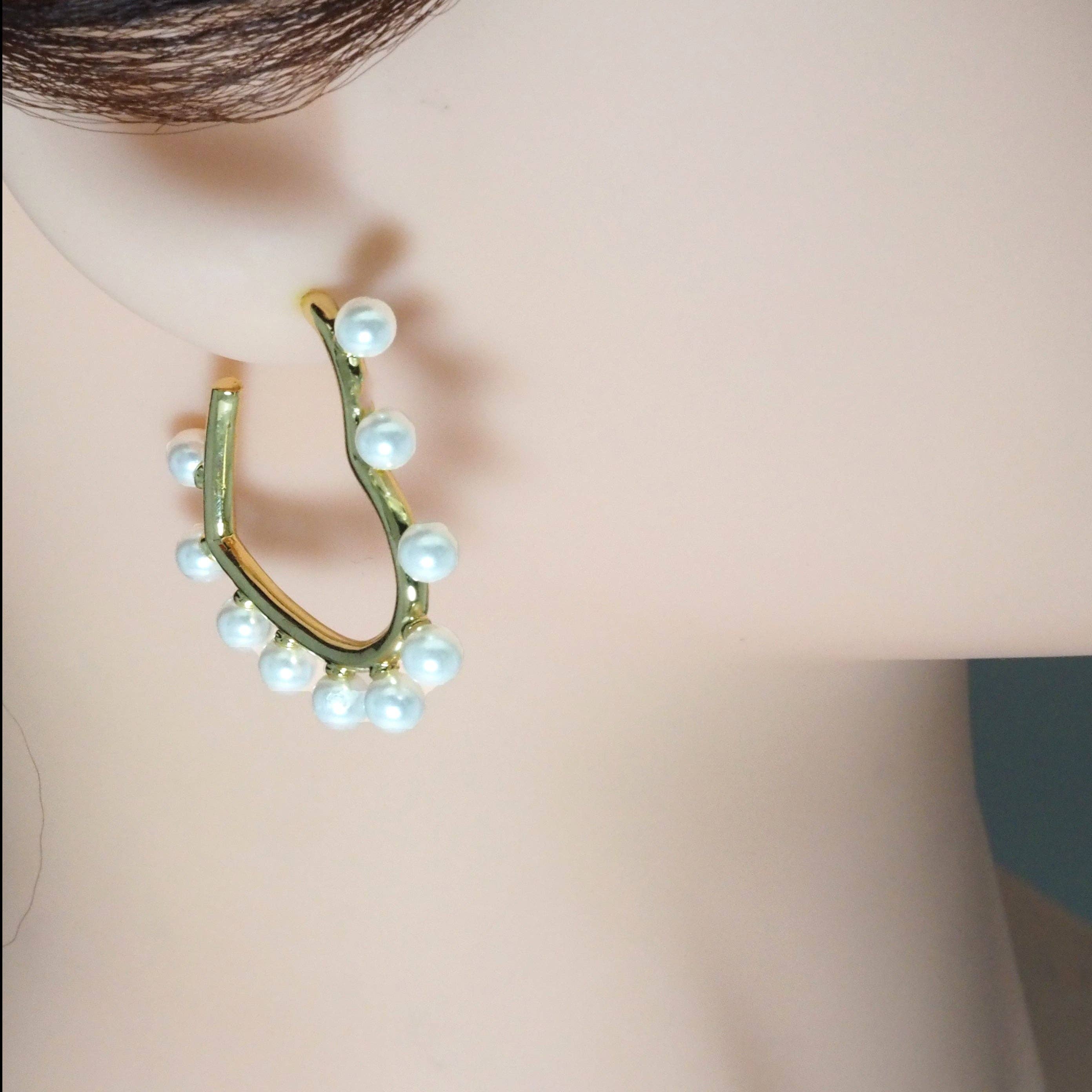 CZ Pearl Heart Stud Earrings, Sku#LD381