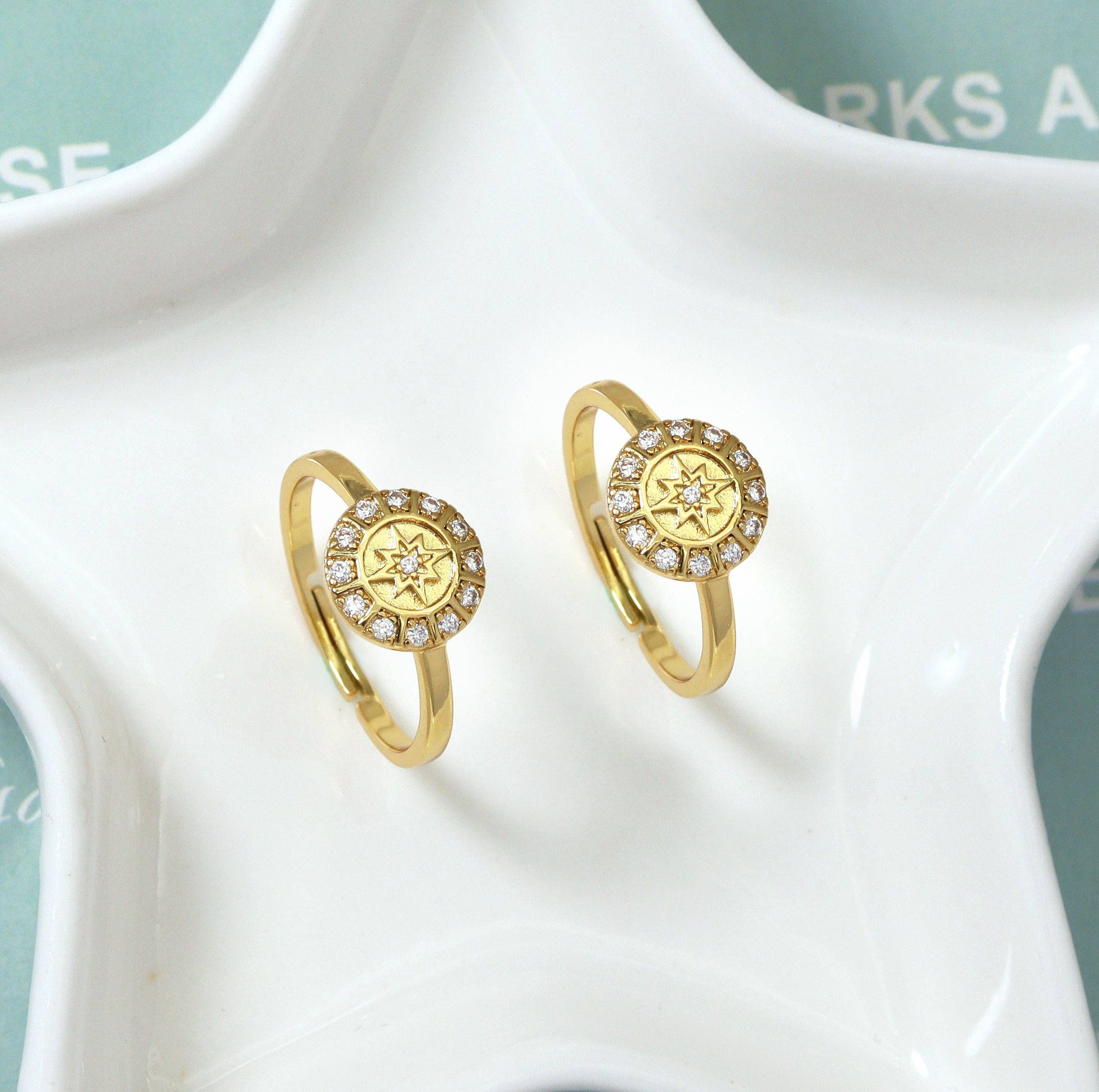 CZ Gold Star On Round Coin Ring, Sku#Y747