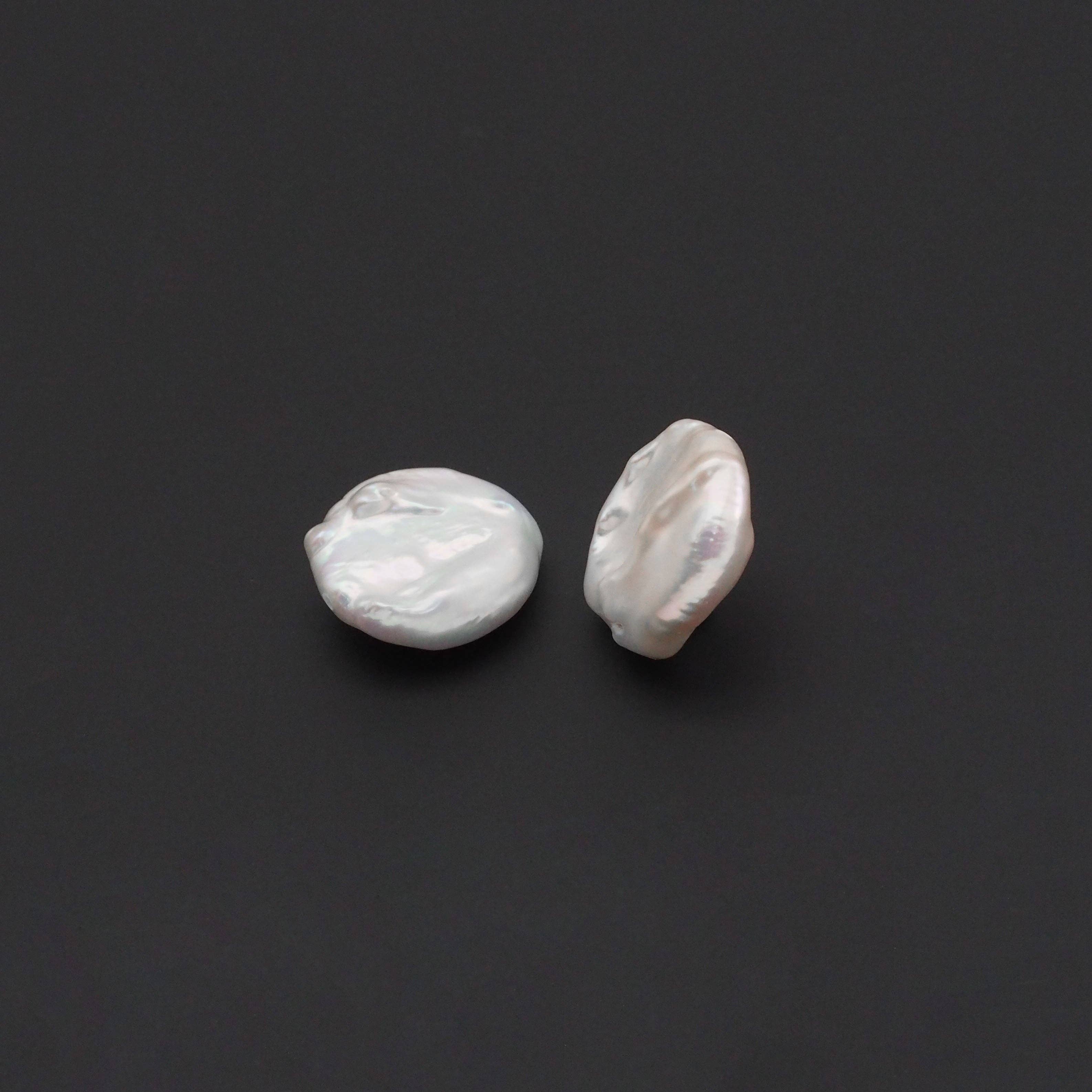 Red Mushroom On White Pearl Pendant/Spacer beads, Sku#Y890
