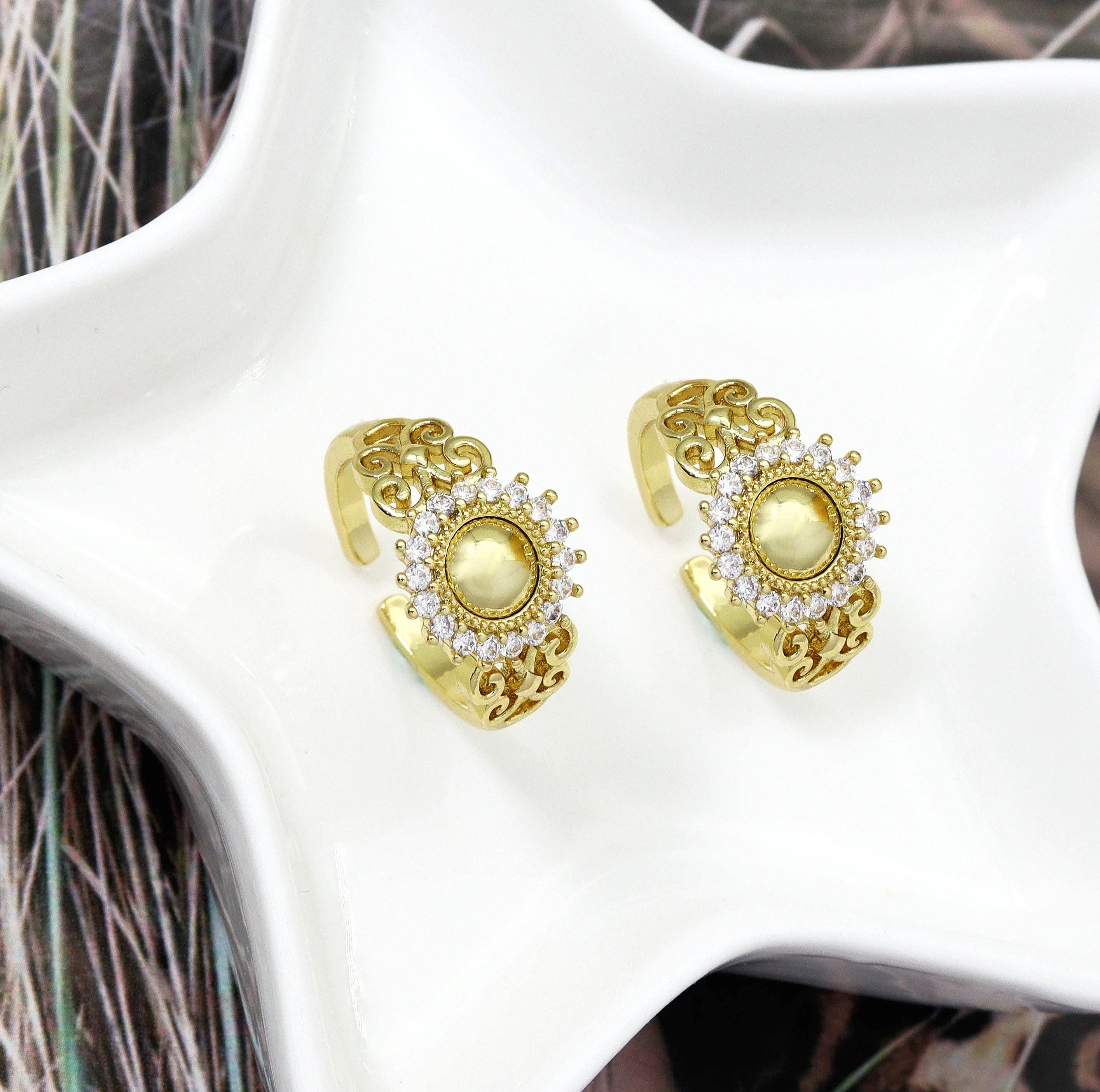 CZ Pave Filligree flower Adjustable Ring, Sku#LK735