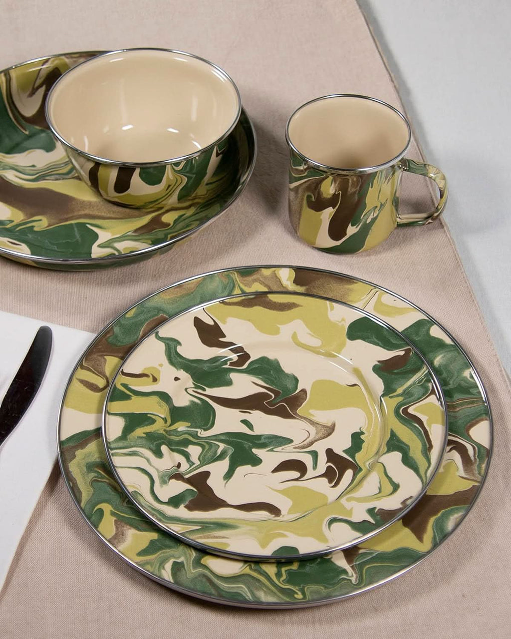 Golden Rabbit Enamelware Medium Tray  15.5" (Camouflage)