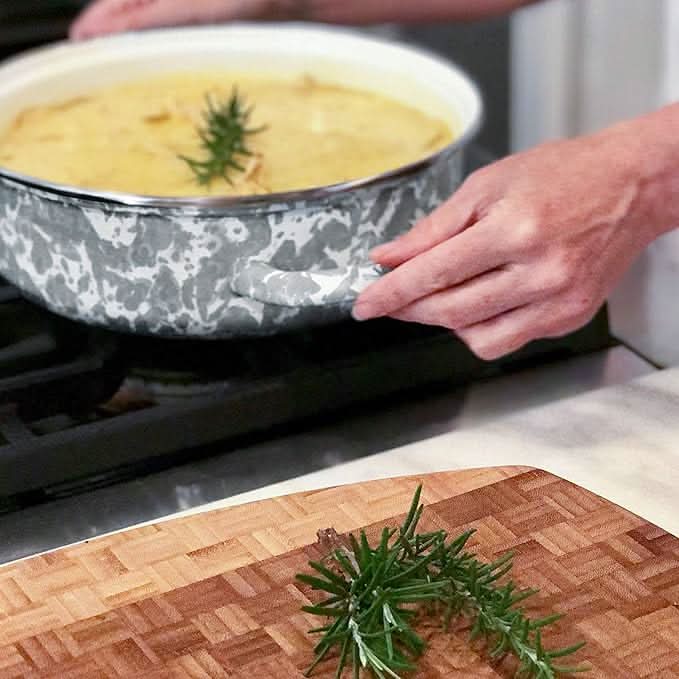 Golden Rabbit Non-Stick Enamelware 3 qt Saute Pan with Lid - Grey Swirl