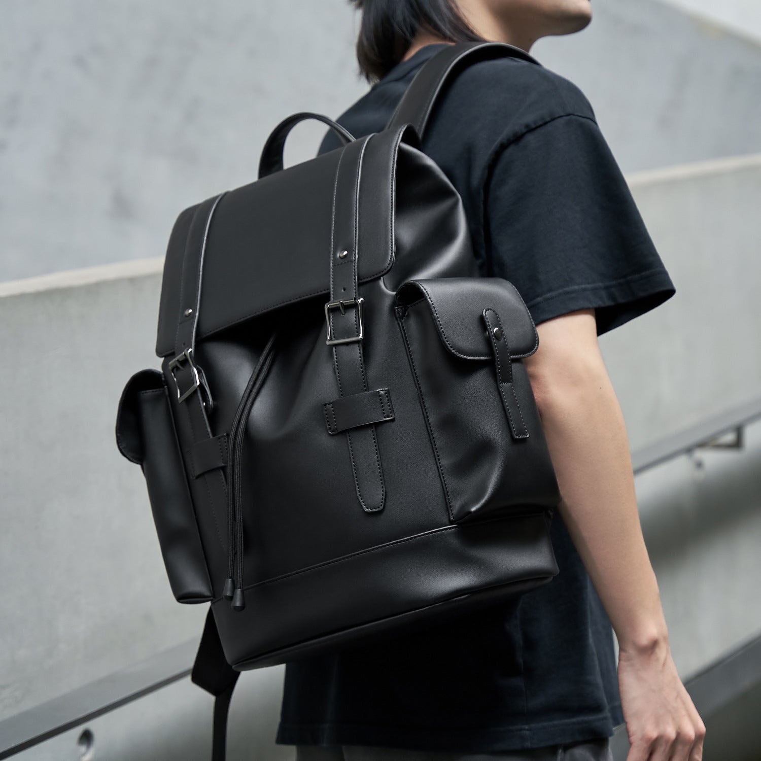 Men's Leather Backpack Large Capacity Business Computer Bag