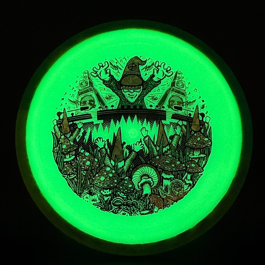 Eclipse Vanish - DJ Gnomeo by Skeet Designs