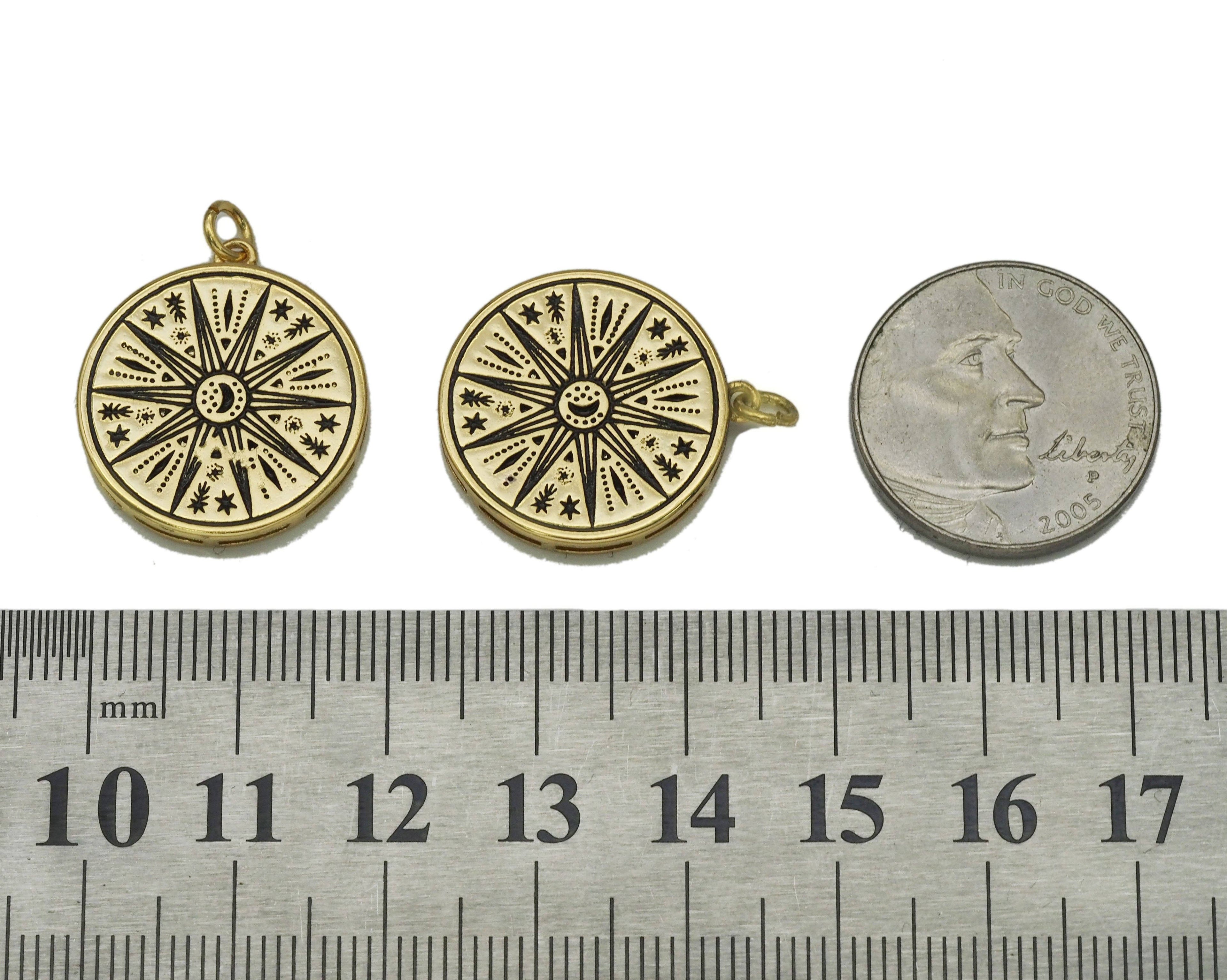 Gold North Star On Round Coin Charm, Sku#Z1456