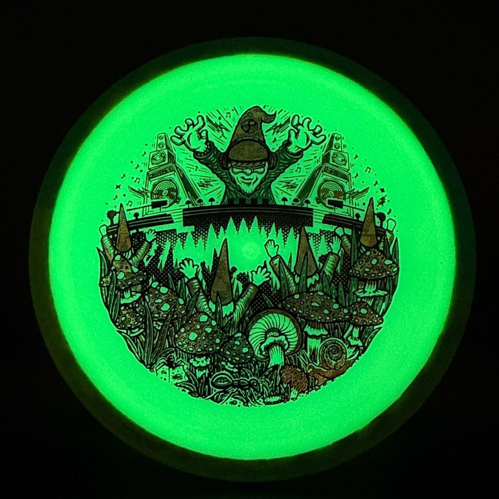 Eclipse Vanish - DJ Gnomeo by Skeet Designs