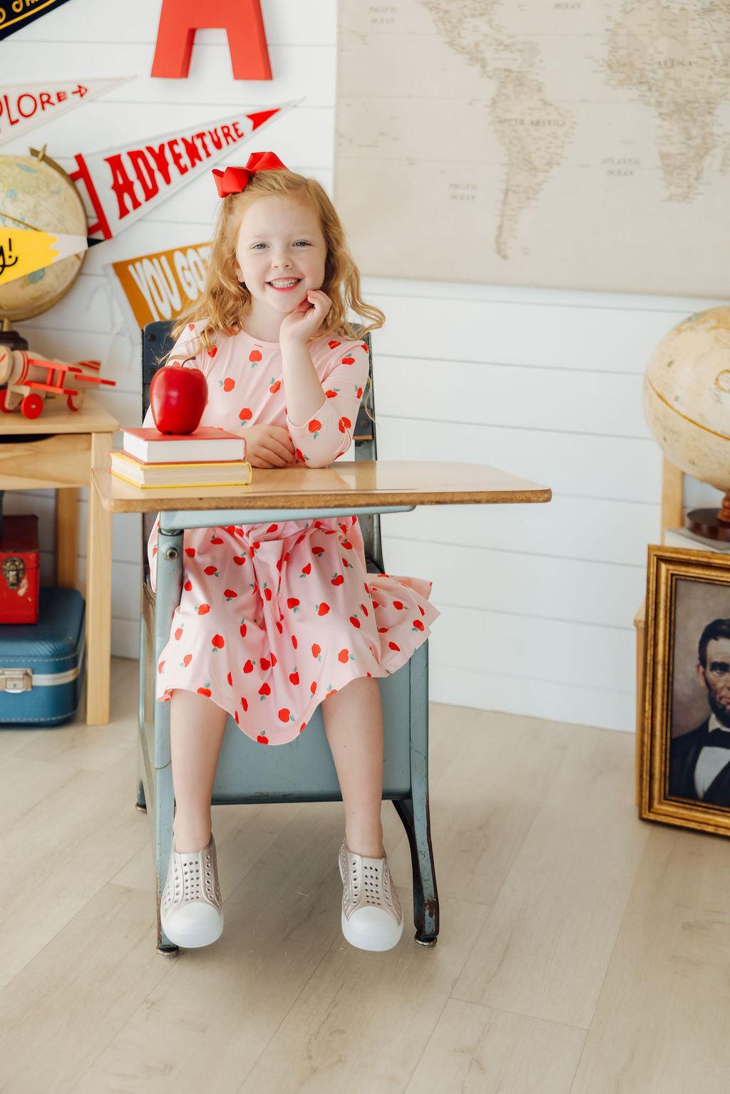 Robe Twirl à manches 3/4 et poches Apple a Day