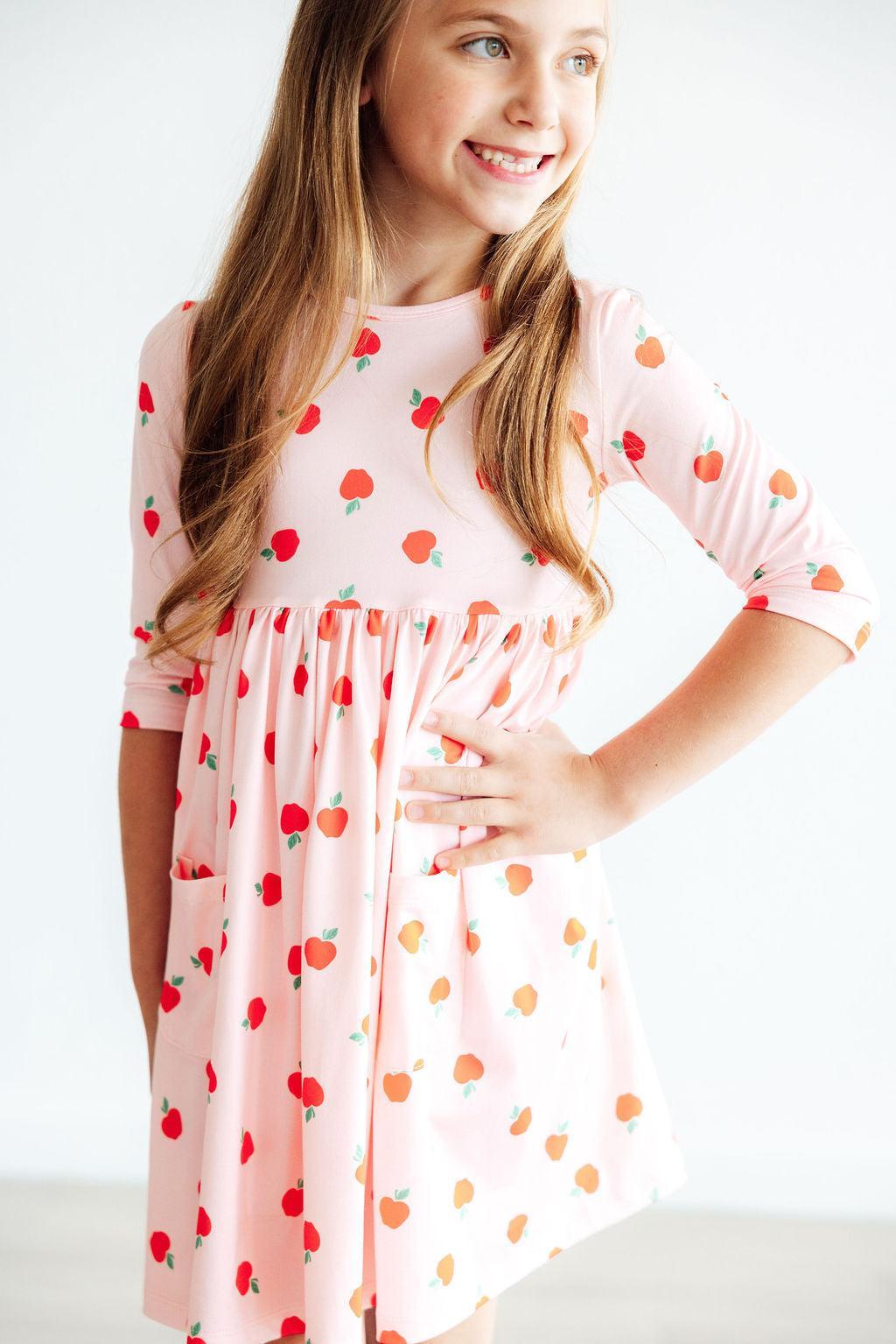 Robe Twirl à manches 3/4 et poches Apple a Day