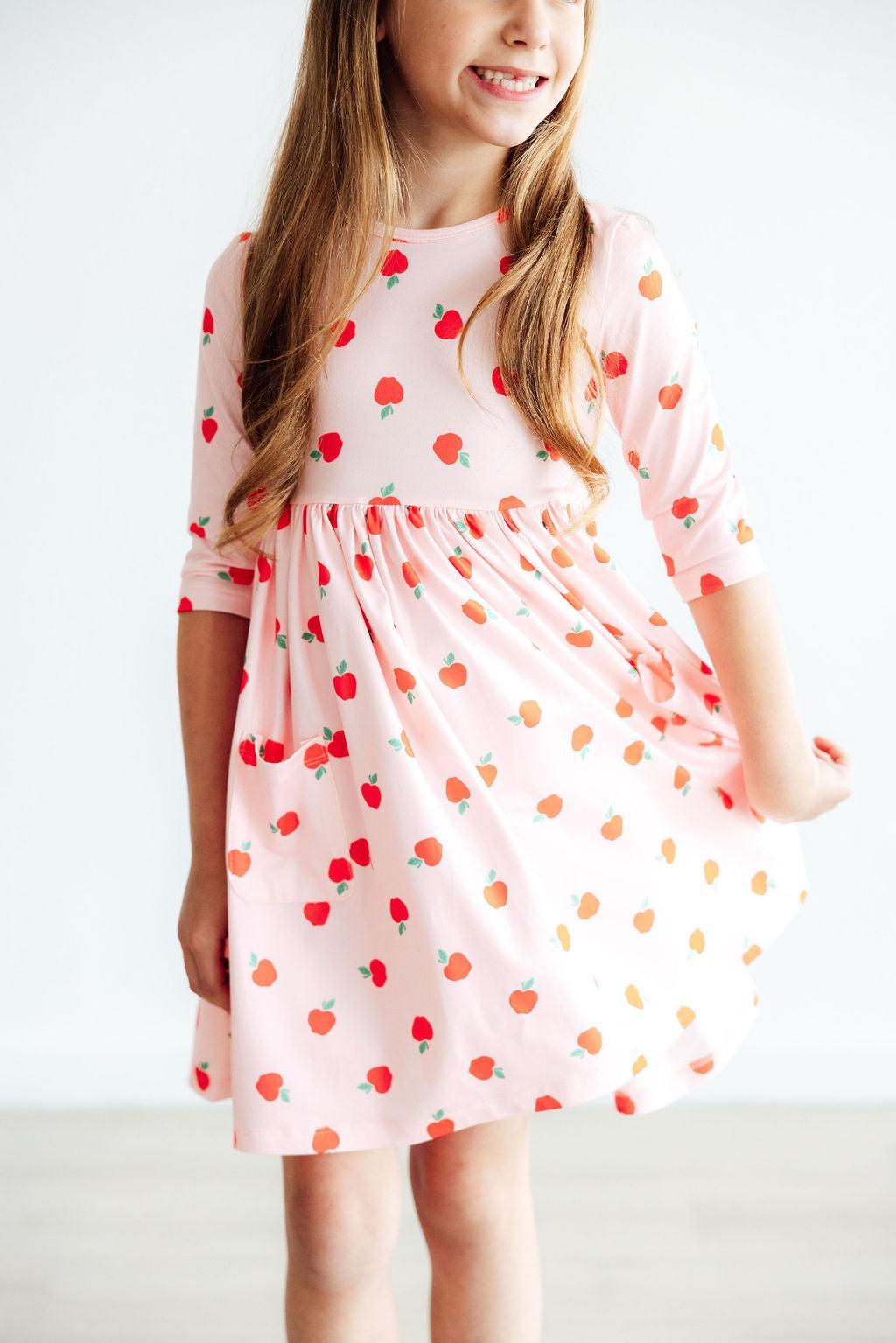 Robe Twirl à manches 3/4 et poches Apple a Day