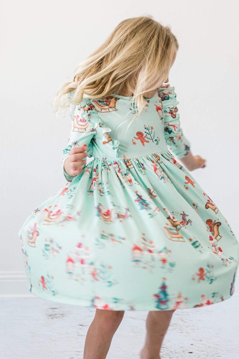 Robe tourbillonnante à volants à manches 3/4 « Believe in Your Elf »