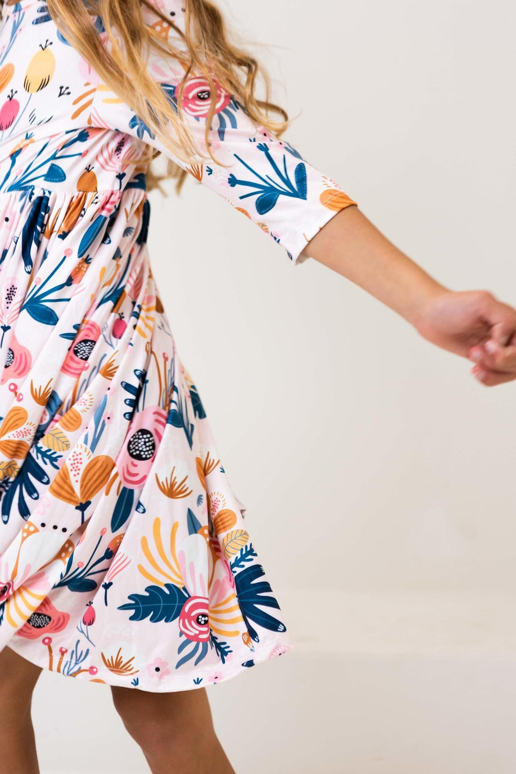 Robe Tournante Manches 3/4 avec Poches et Imprimé Pivoine Rosée