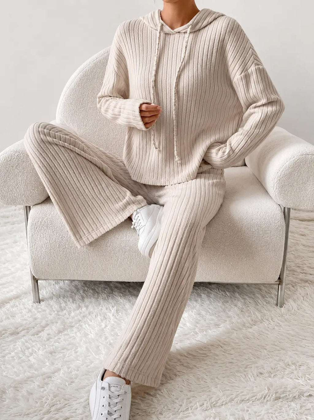 LÁVINE™ Hooded Loungewear Set for Women – 2 Piece Outfit