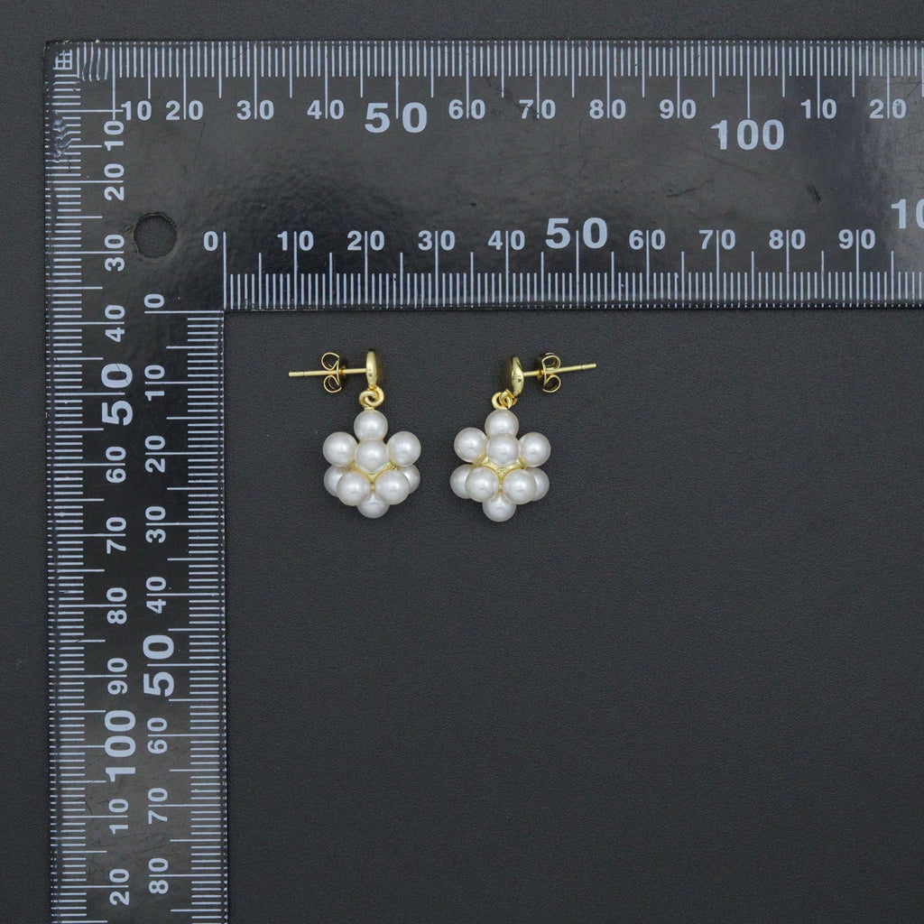 Cluster Pearl Flower Stud Earrings, Sku#LD770