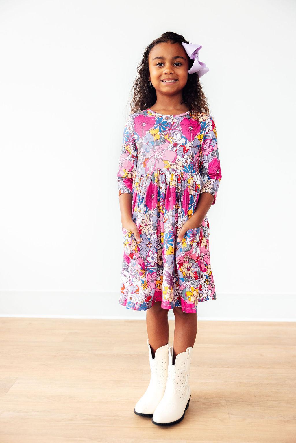 Robe tourbillonnante mauve à manches 3/4 avec poches "What's Up Buttercup"