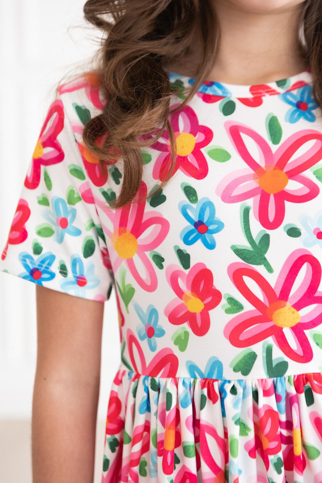Robe Tournante Manches Courtes à Motif Floral Néon avec Poche