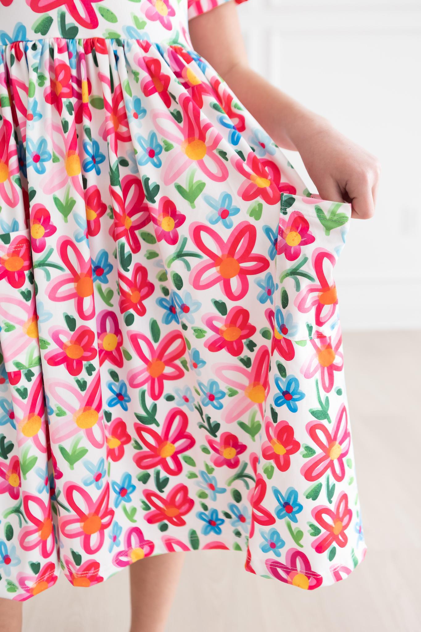 Robe Tournante Manches Courtes à Motif Floral Néon avec Poche