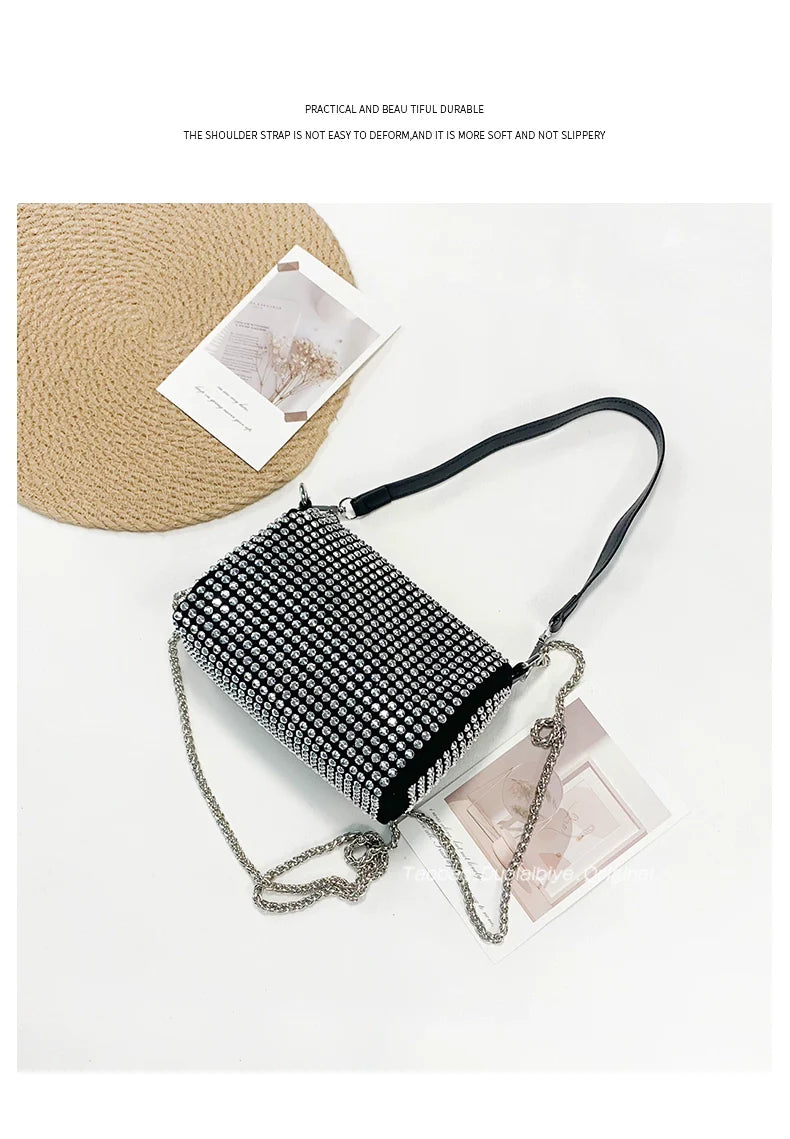 Nouveauté Sac carré tendance en strass | Sac sous le bras entièrement orné de diamants et petit sac à main à bandoulière pour femme (style japonais et coréen)