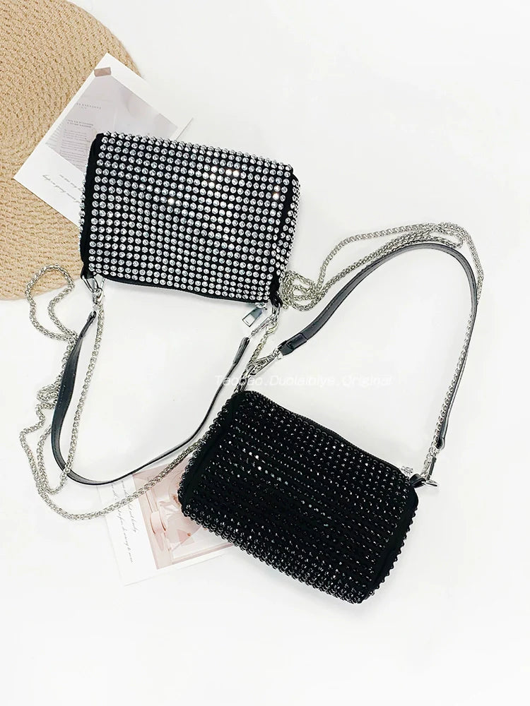 Nouveauté Sac carré tendance en strass | Sac sous le bras entièrement orné de diamants et petit sac à main à bandoulière pour femme (style japonais et coréen)