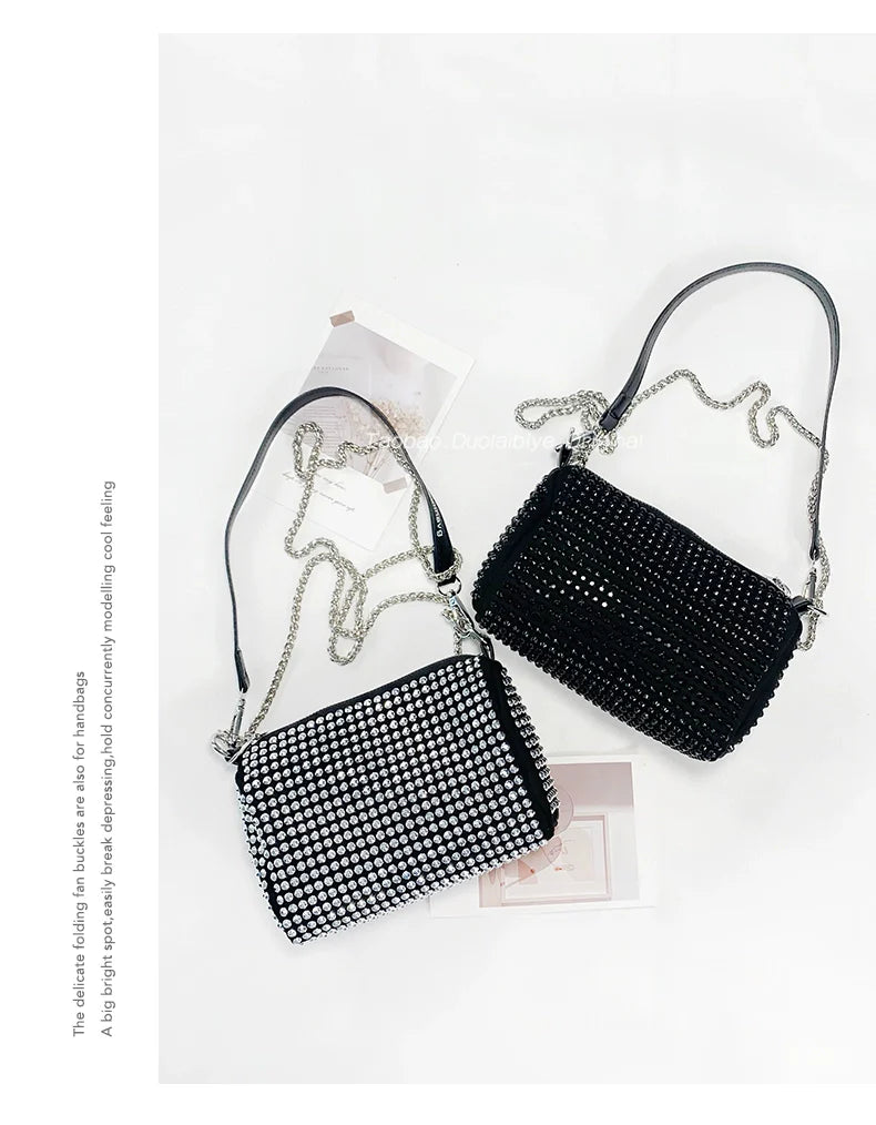 Nouveauté Sac carré tendance en strass | Sac sous le bras entièrement orné de diamants et petit sac à main à bandoulière pour femme (style japonais et coréen)