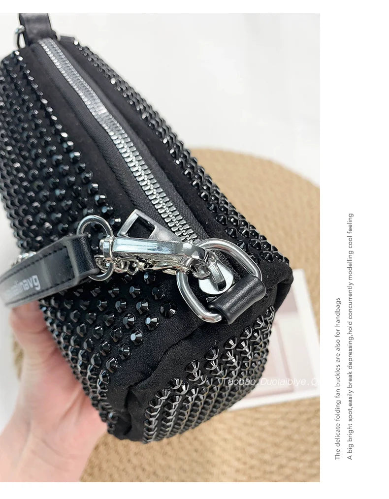 Nouveauté Sac carré tendance en strass | Sac sous le bras entièrement orné de diamants et petit sac à main à bandoulière pour femme (style japonais et coréen)