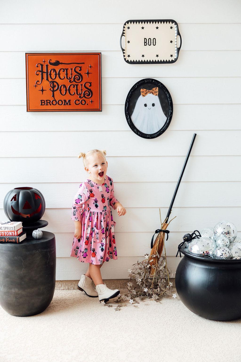 Robe à poches virevoltante 3/4 manches « Purr-fectly Spooky »