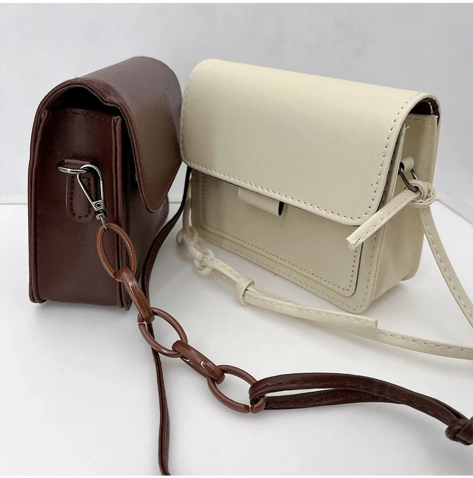 Sac à bandoulière pour femme de petite taille | Sac messager léger en cuir PU (Sac à main à rabat, Sac de voyage d'été pour femme)