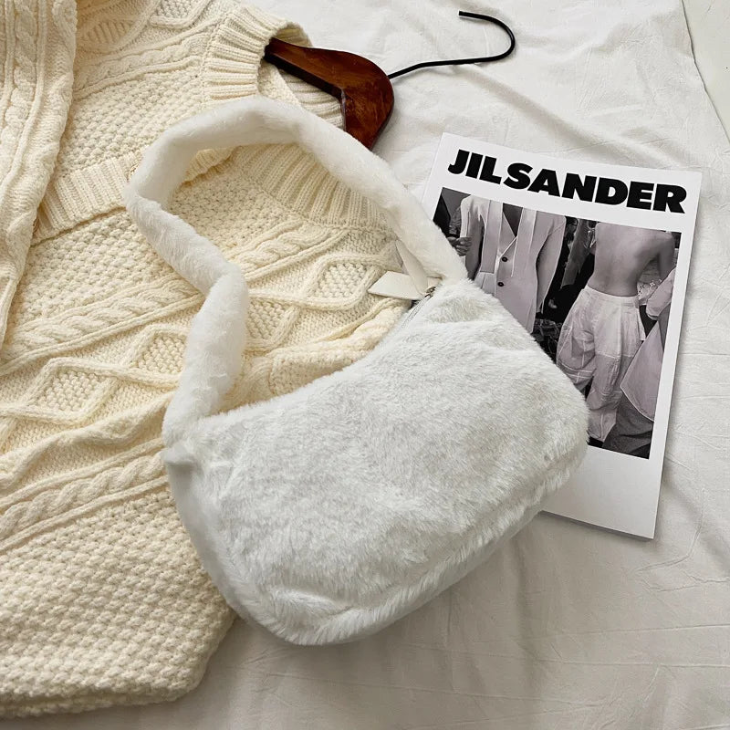 Sac à bandoulière souple en peluche de conception simple pour femmes | Pochette et sac à main en fourrure pour dames d'hiver (sac à main pour femmes à la mode)