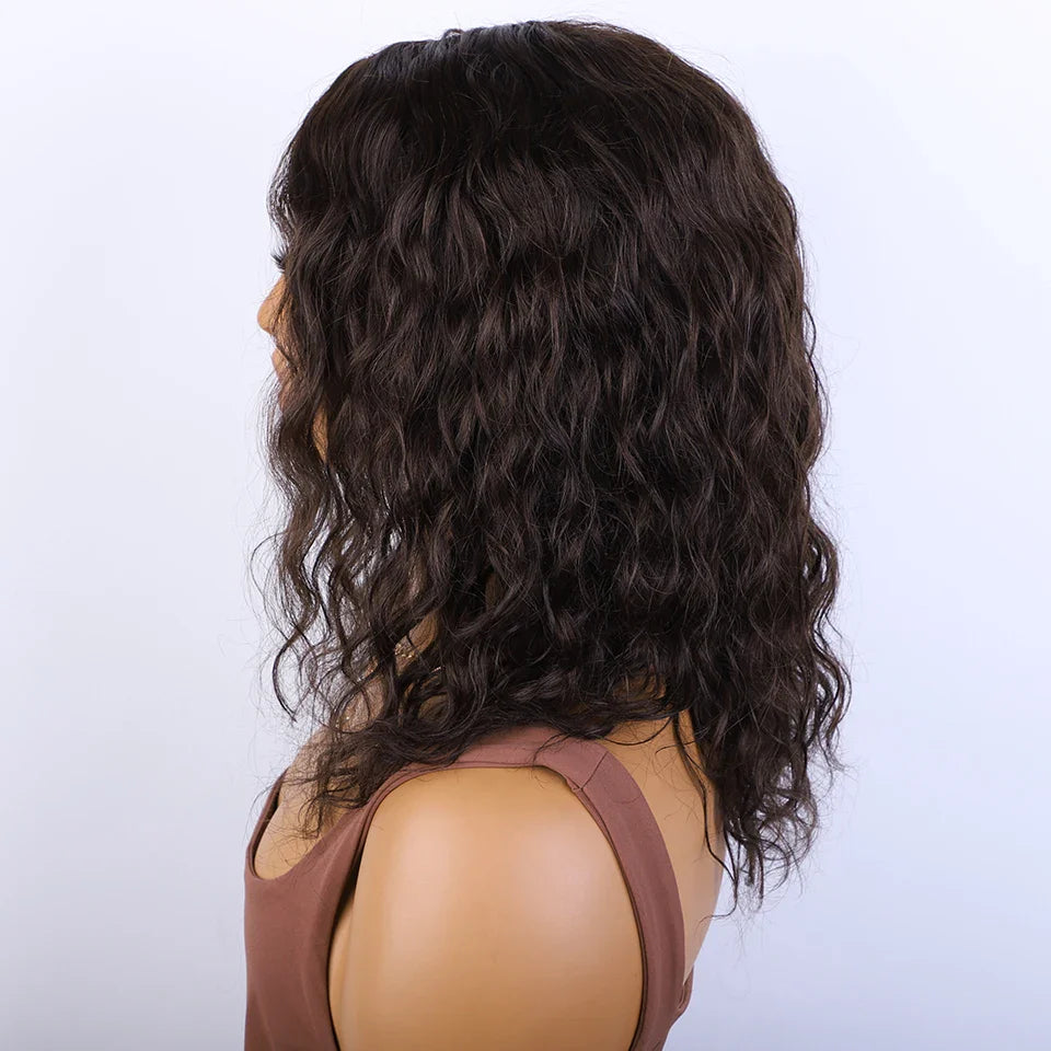 Perruque courte bouclée "Honey" en cheveux naturels, raie latérale, pré-épilée, grand volume, marron mélangé blond, sans colle, avec frange.