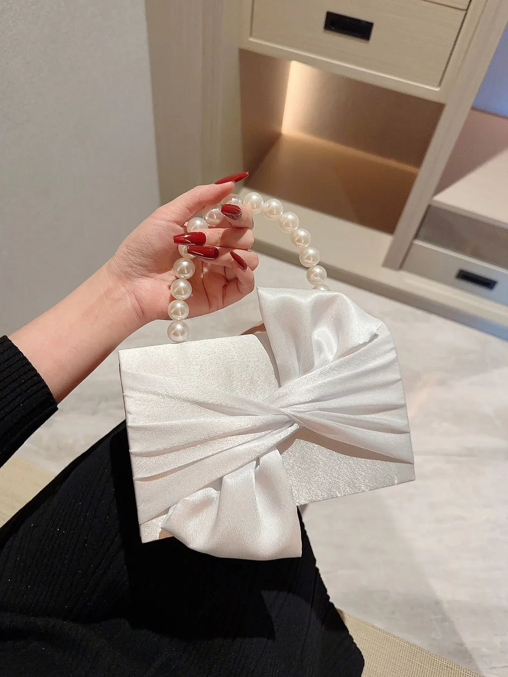 Pochette de Soirée Élégante Fleurie pour Femme | Sac de Mariage Blanc & Pochette de Banquet en Fausse Perle (Fête, Bal de Promo, Sac Habillé)