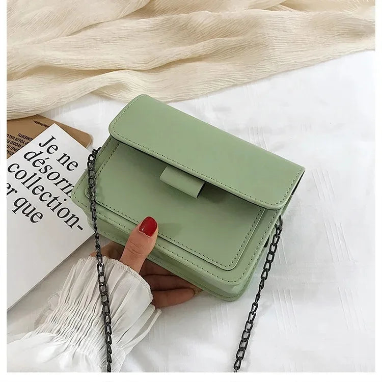 Sac à bandoulière pour femme de petite taille | Sac messager léger en cuir PU (Sac à main à rabat, Sac de voyage d'été pour femme)