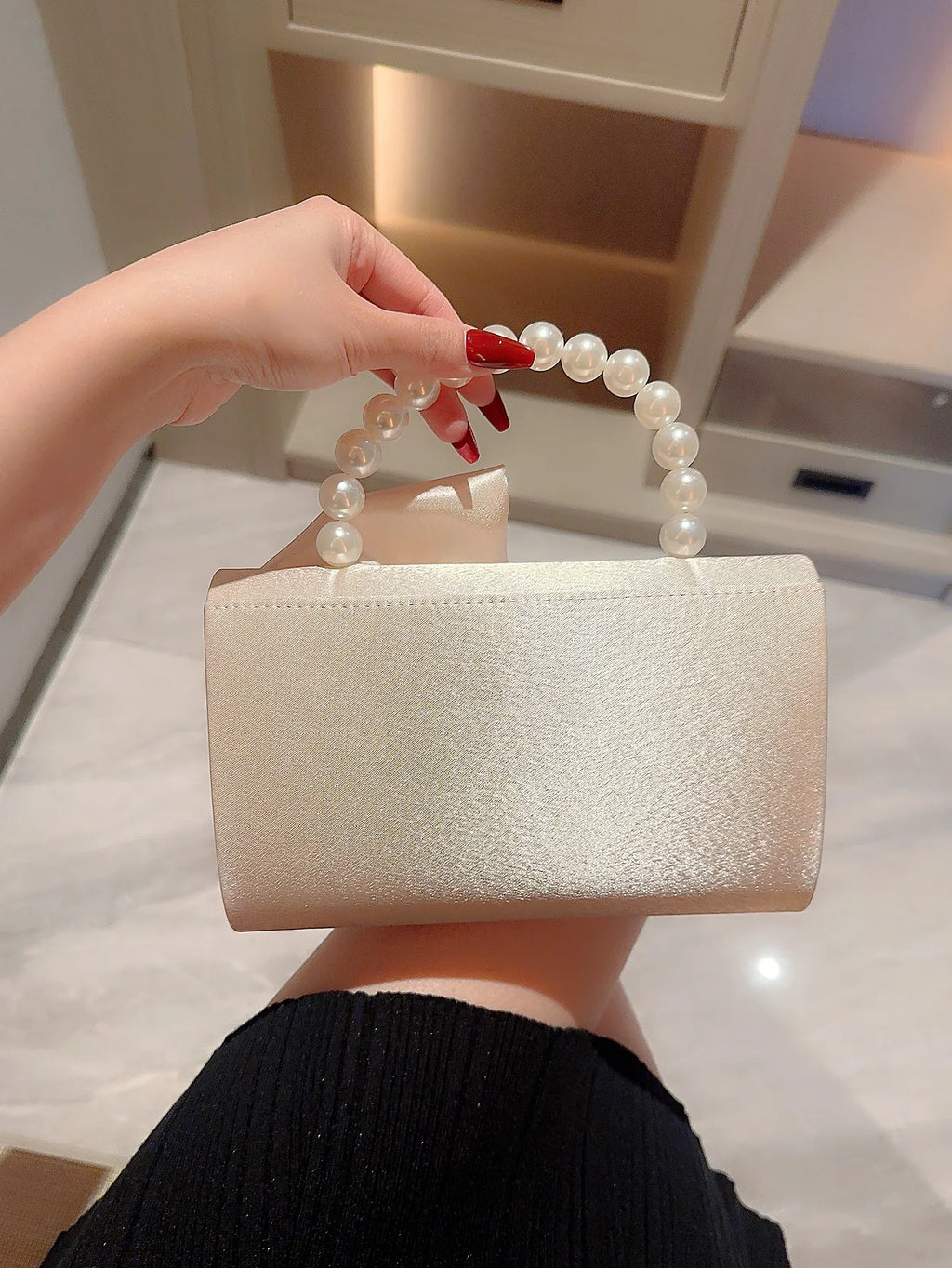 Pochette de Soirée Élégante Fleurie pour Femme | Sac de Mariage Blanc & Pochette de Banquet en Fausse Perle (Fête, Bal de Promo, Sac Habillé)