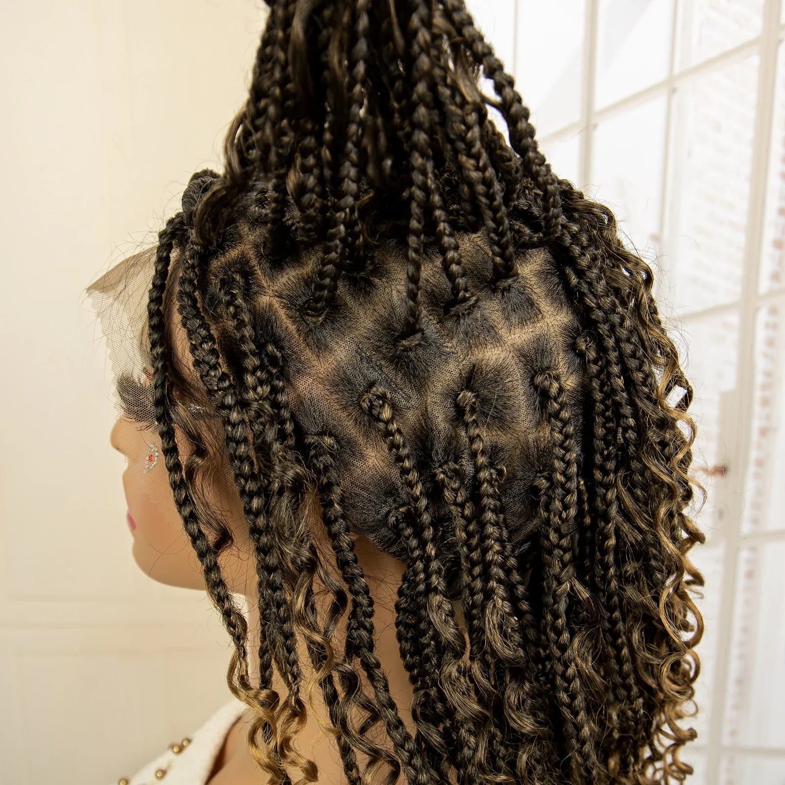 Perruque de tresses carrées bordeaux 14" | Entièrement lacée | Fibre Kanekalon | Tresses bohèmes | Pour femmes