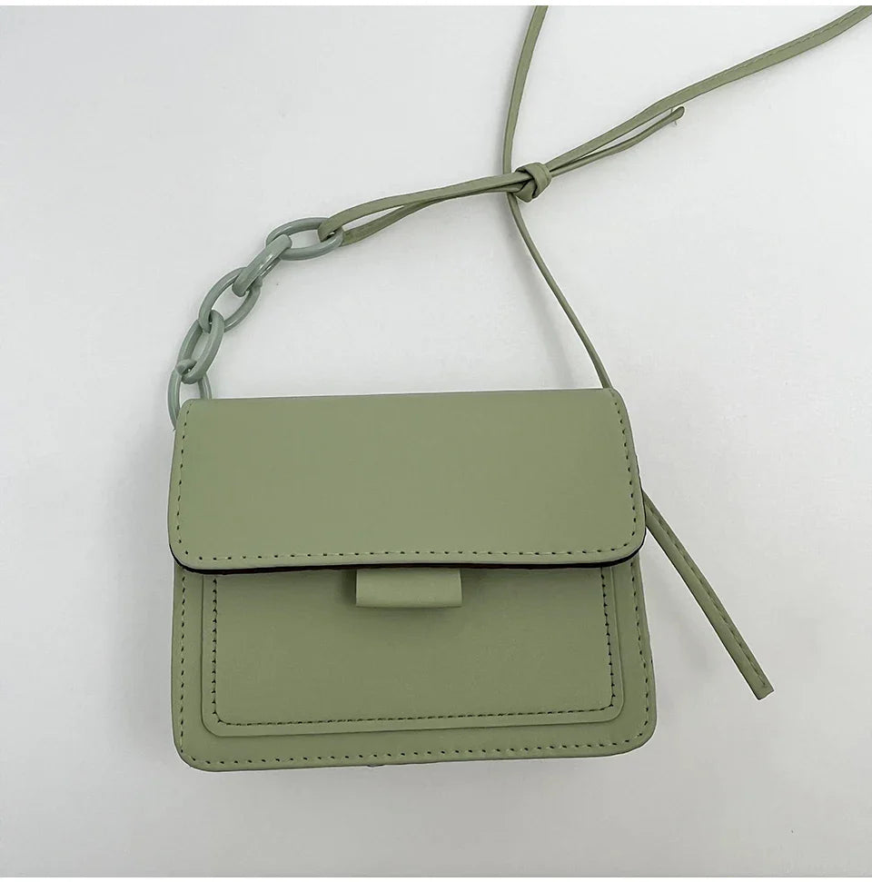 Sac à bandoulière pour femme de petite taille | Sac messager léger en cuir PU (Sac à main à rabat, Sac de voyage d'été pour femme)