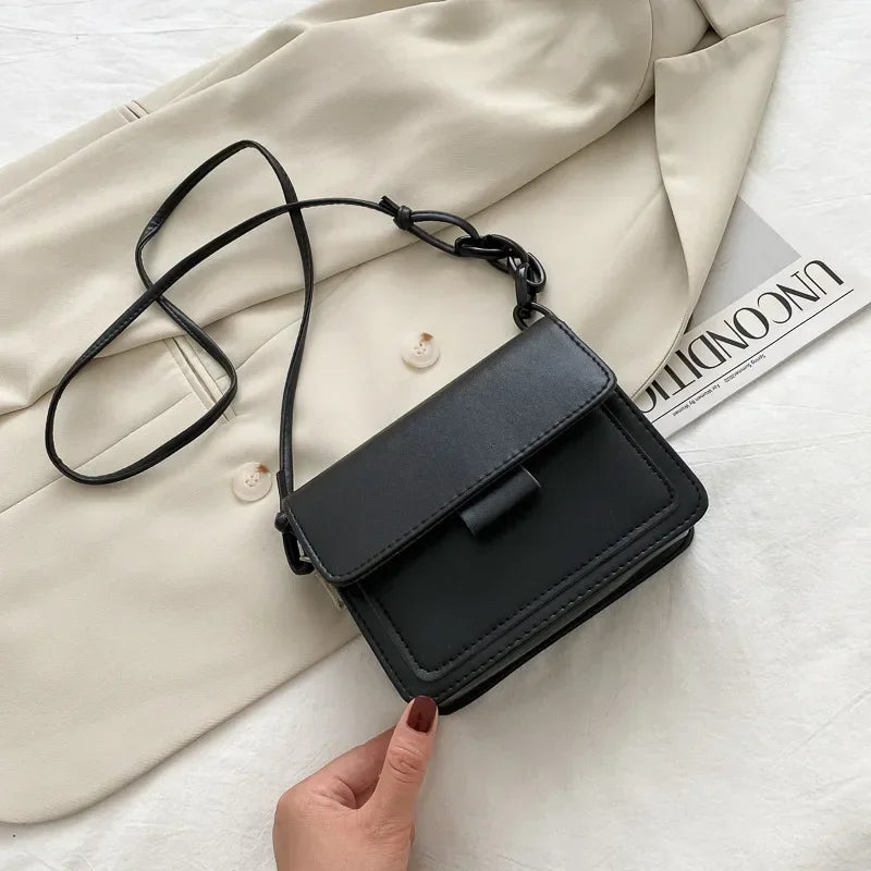 Sac à bandoulière pour femme de petite taille | Sac messager léger en cuir PU (Sac à main à rabat, Sac de voyage d'été pour femme)