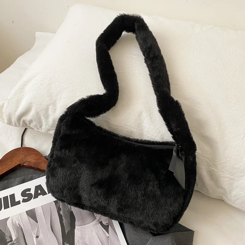 Sac à bandoulière souple en peluche de conception simple pour femmes | Pochette et sac à main en fourrure pour dames d'hiver (sac à main pour femmes à la mode)