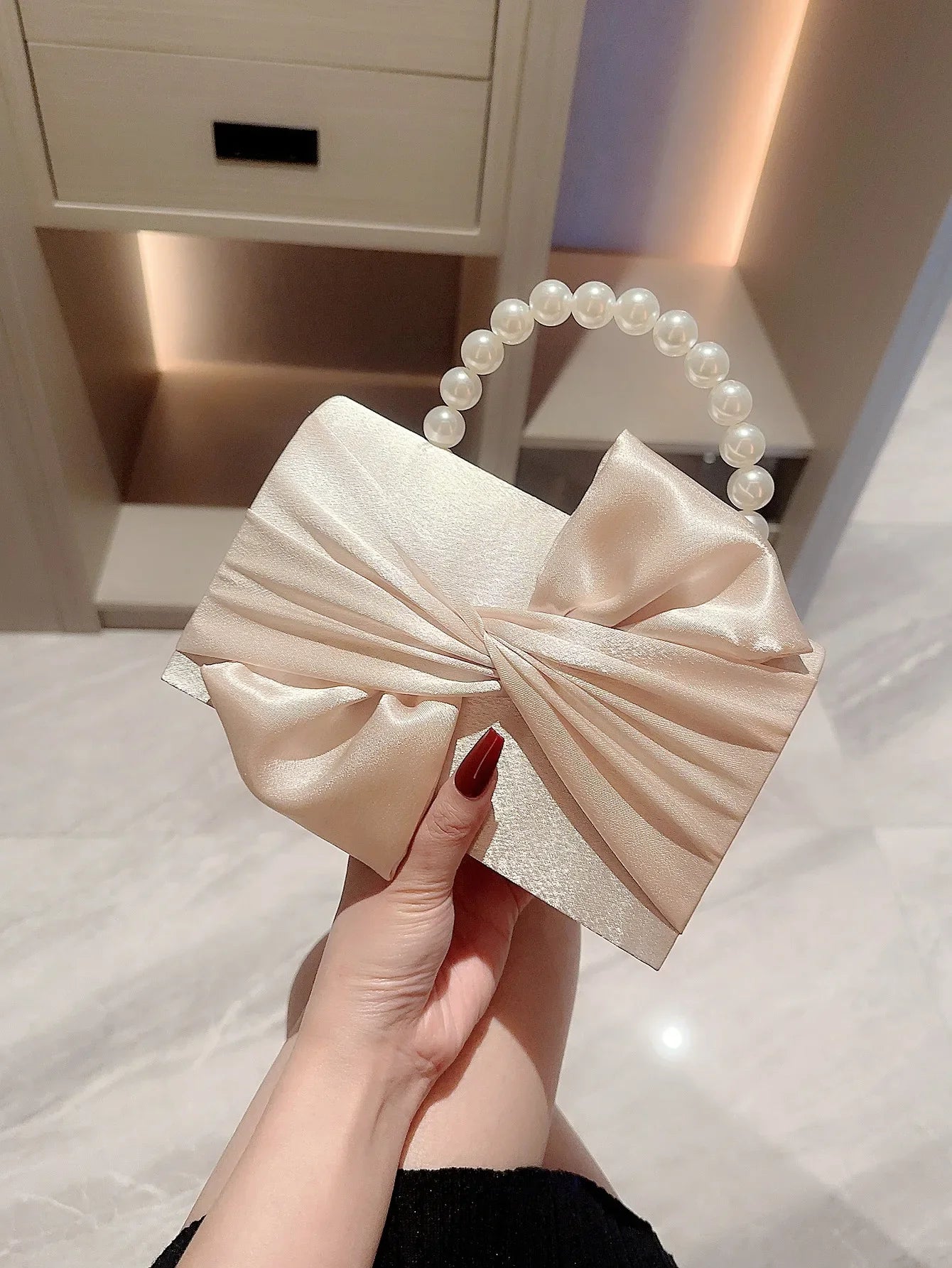 Pochette de Soirée Élégante Fleurie pour Femme | Sac de Mariage Blanc & Pochette de Banquet en Fausse Perle (Fête, Bal de Promo, Sac Habillé)